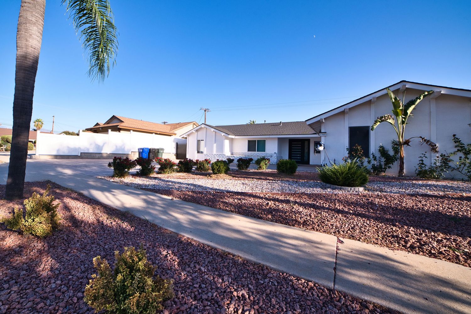 outdoor street and front yard view of 1st Care Facility, home based RCFE, residential care facility for elderly in Highland, CA