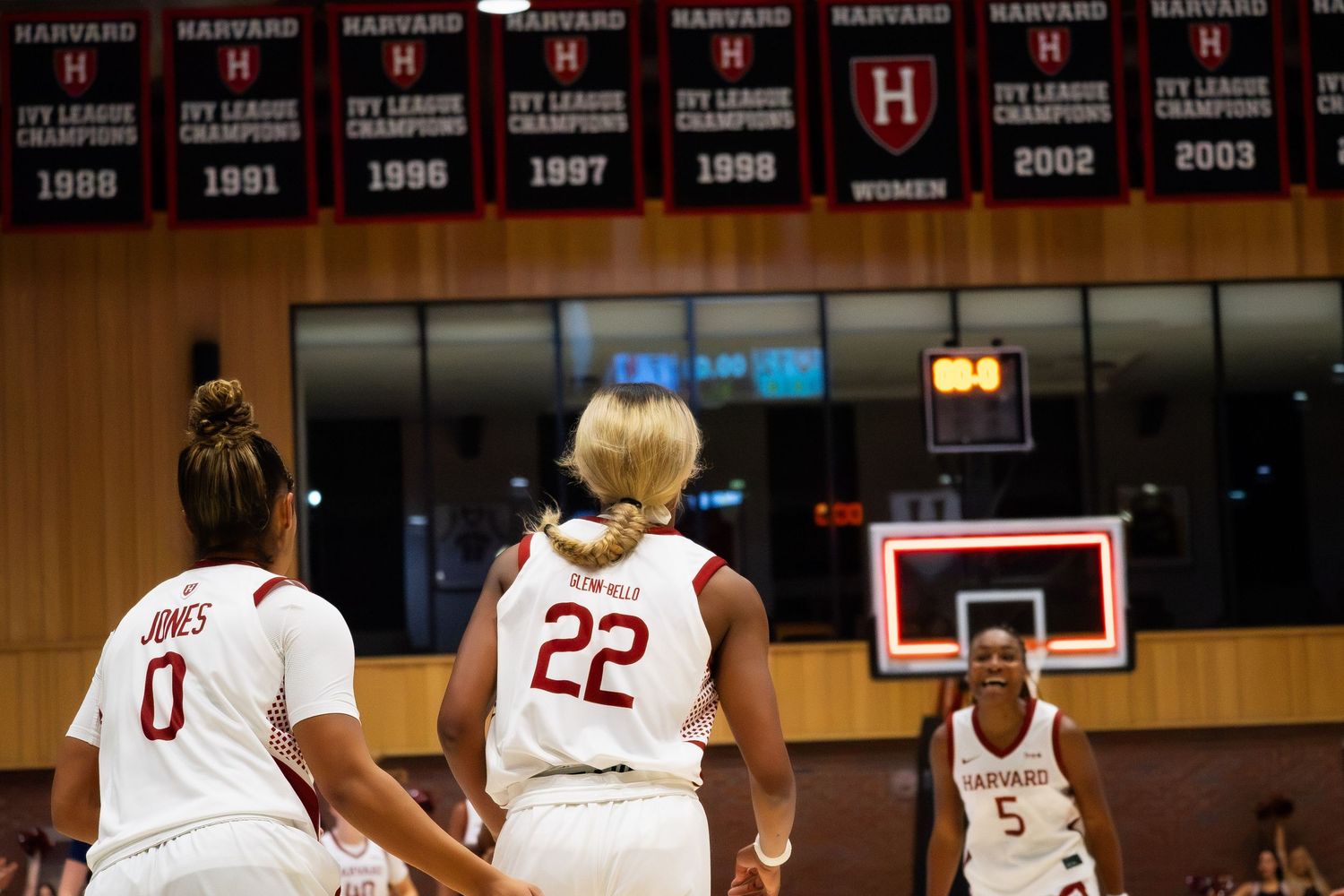 live action women's basketball photography