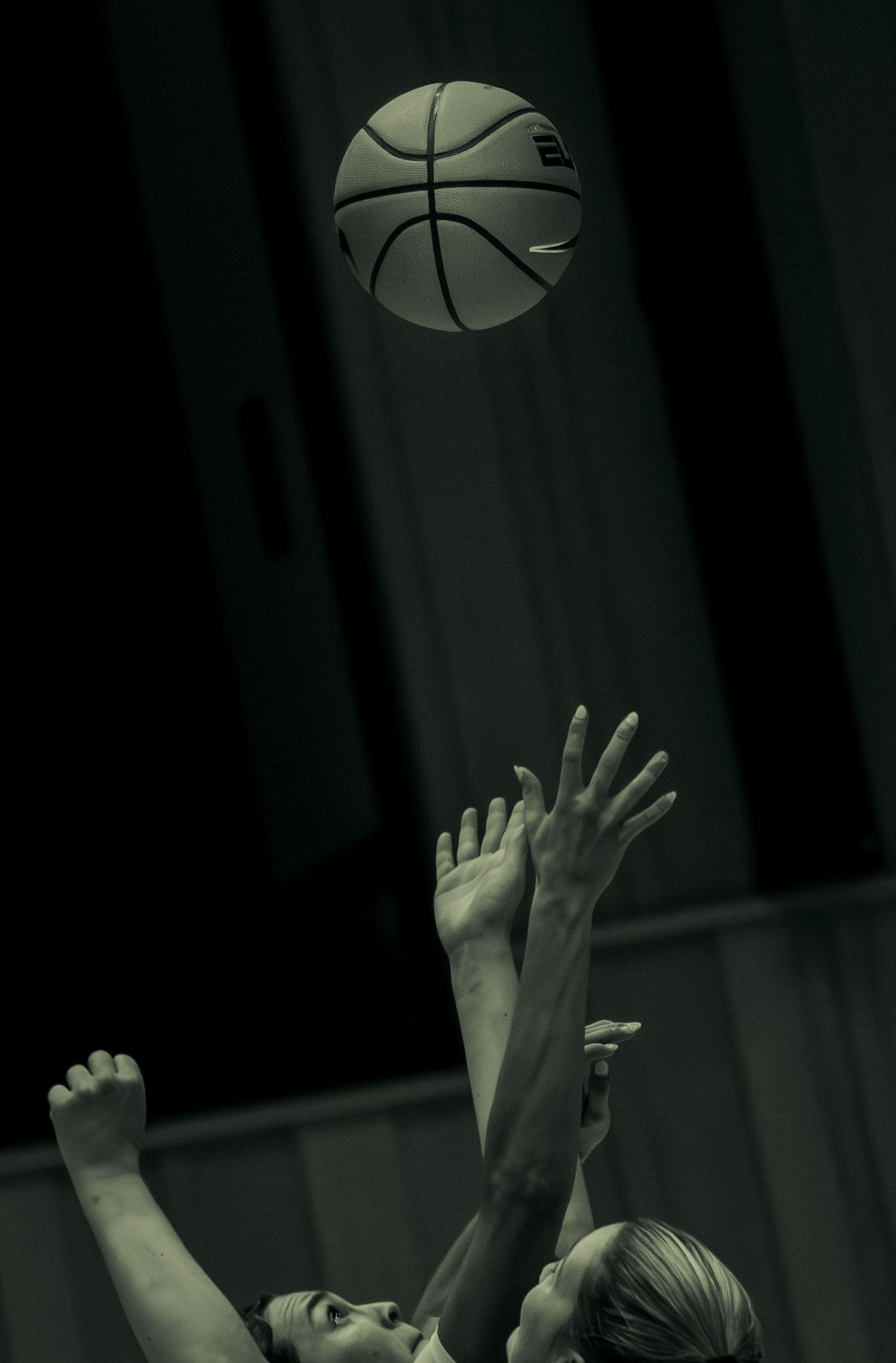 live action women's basketball photography