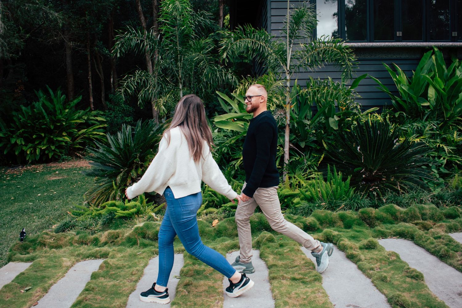 Candid picture of a couple having a stroll in Brisbane.