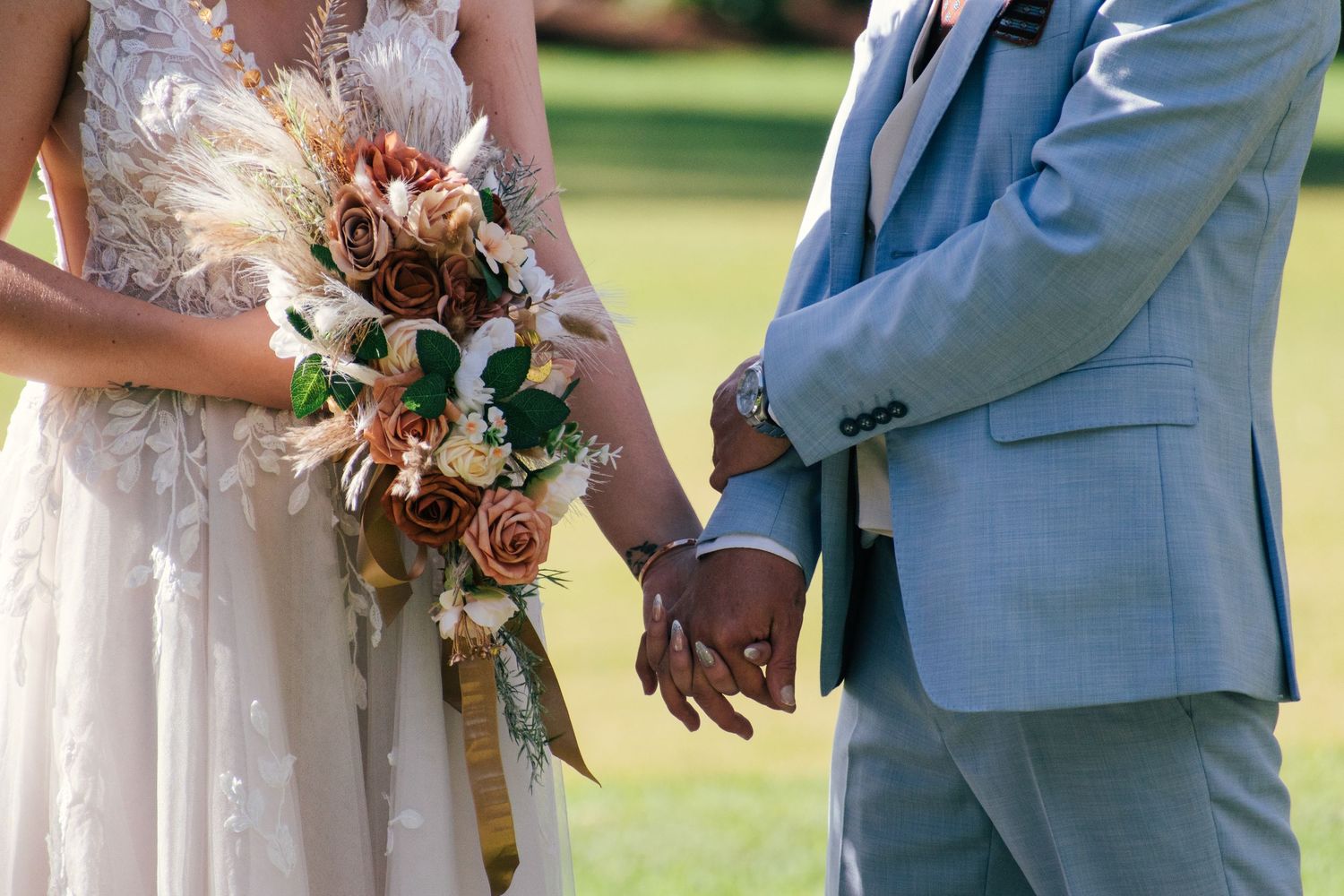 Close-up picture of the wedding bouquet of a bride in Brisbane.