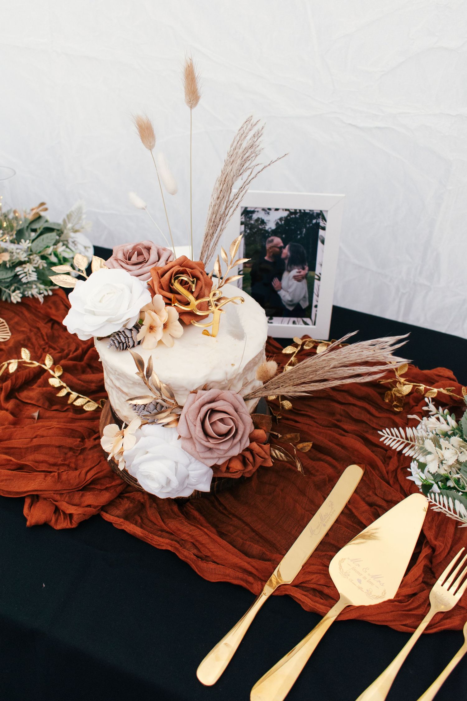 Close-up picture of the wedding cake at a celebration in Brisbane.