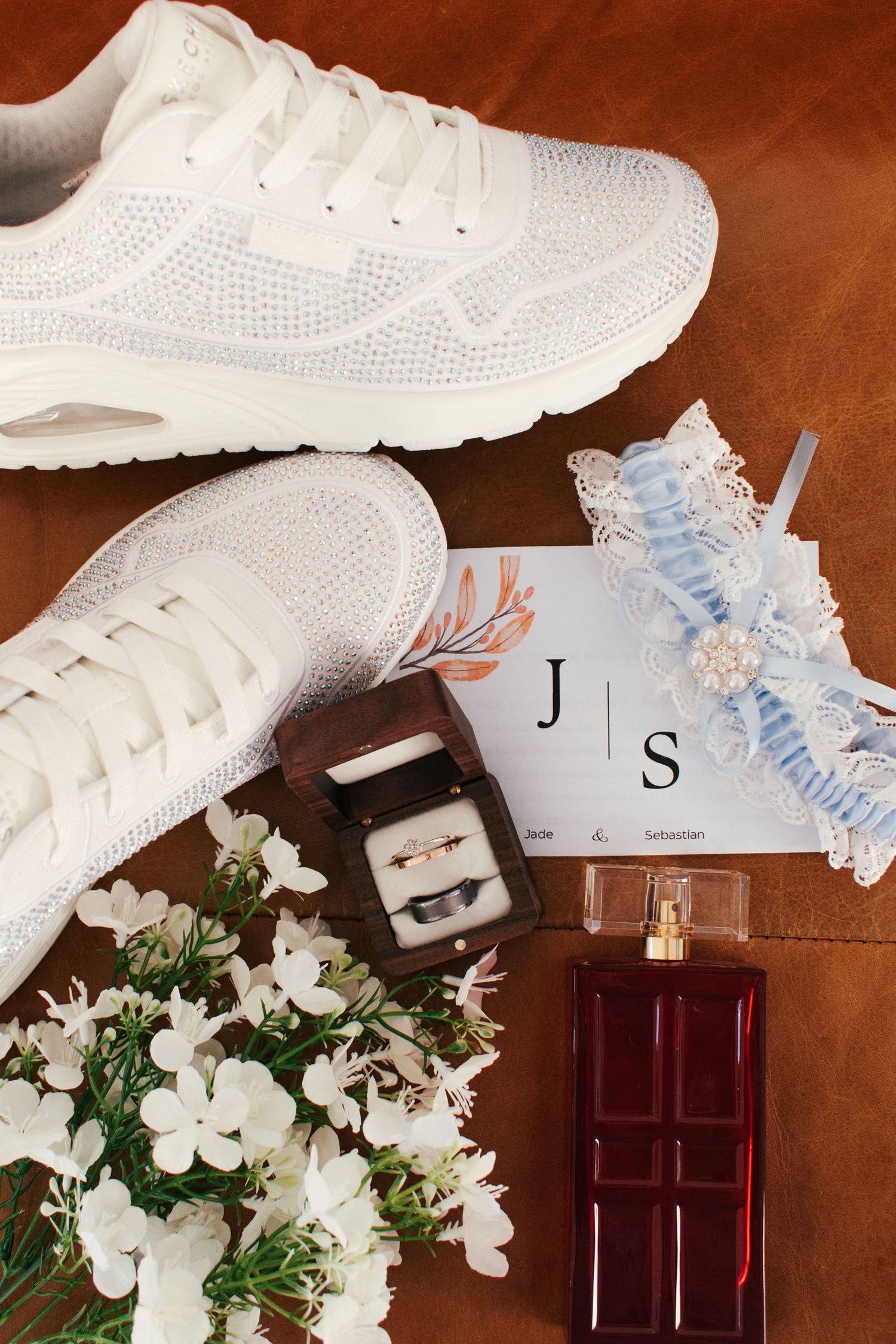 Close-up picture of the wedding details.
