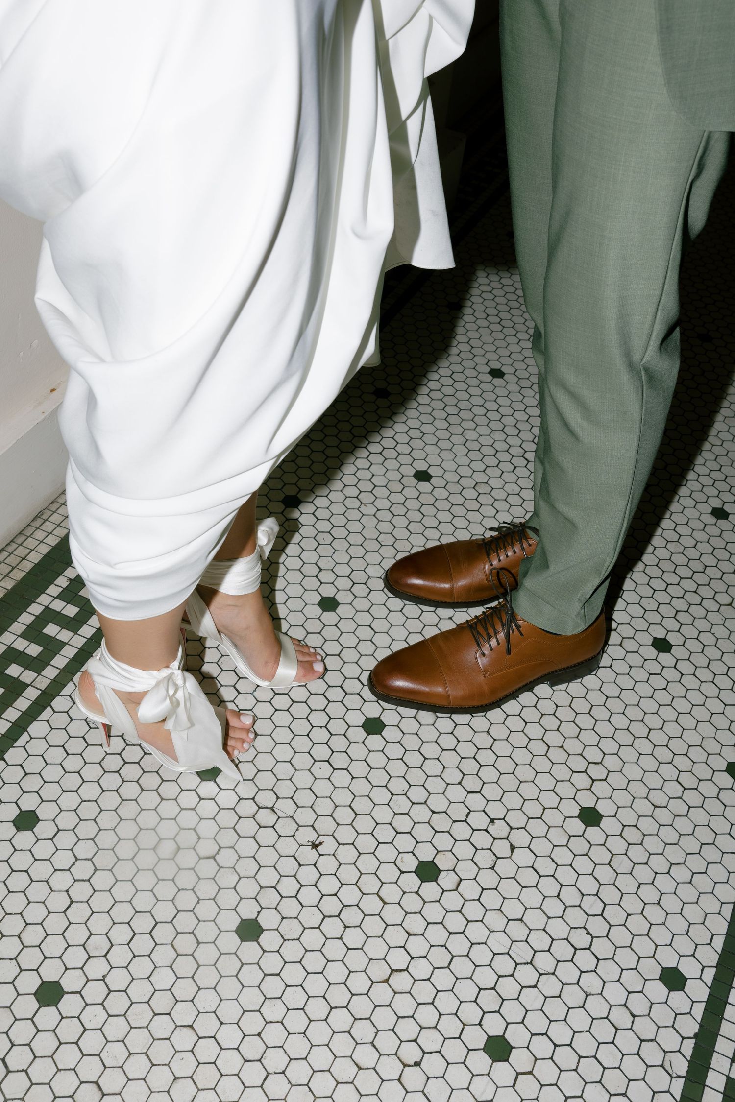 detail shots, bride and groom, wedding