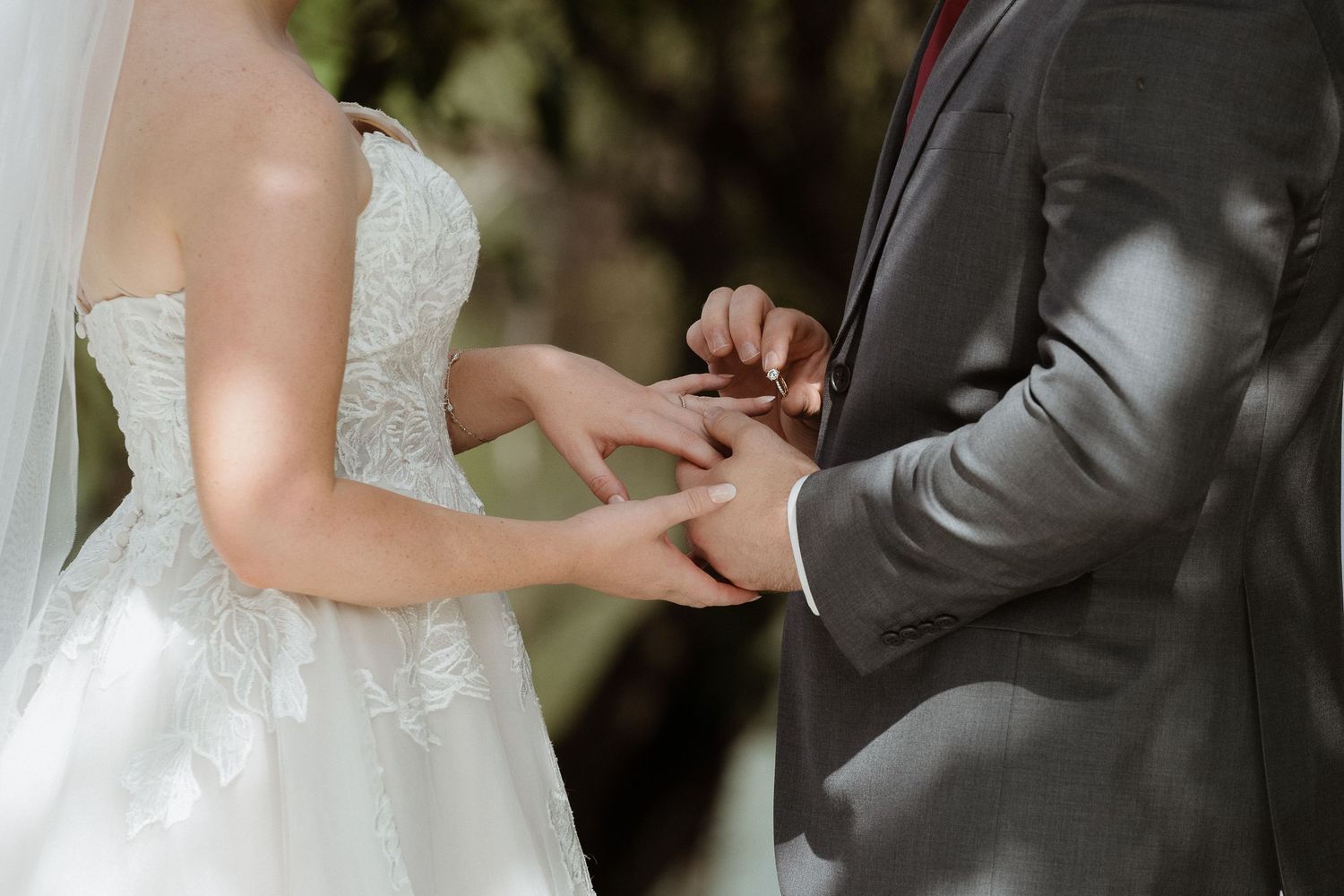 wedding ring exchange