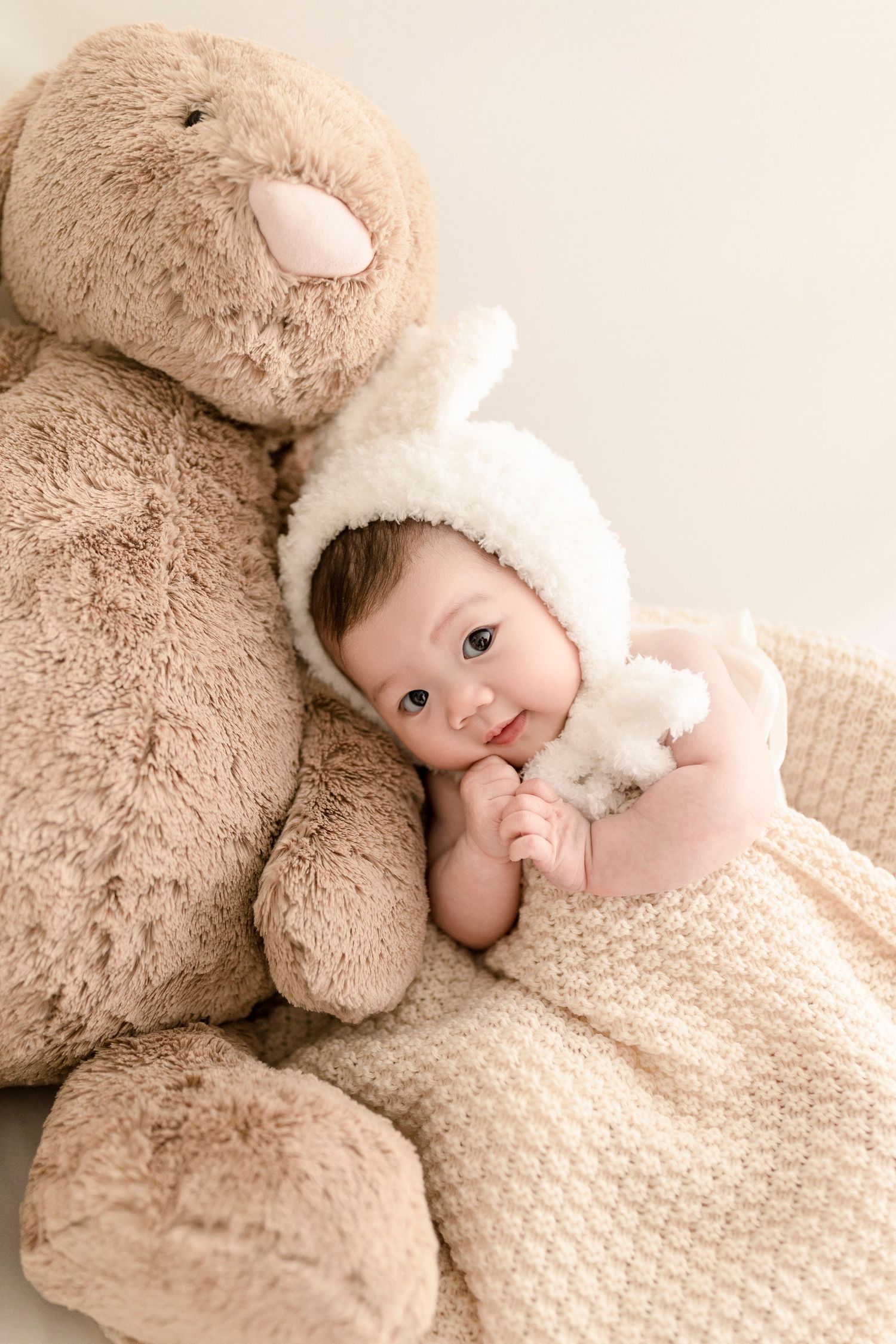 Calgary Newborn, Baby, Maternity, Milestone & Family Photography | 10+ Years Expertise | 100% Client Satisfaction