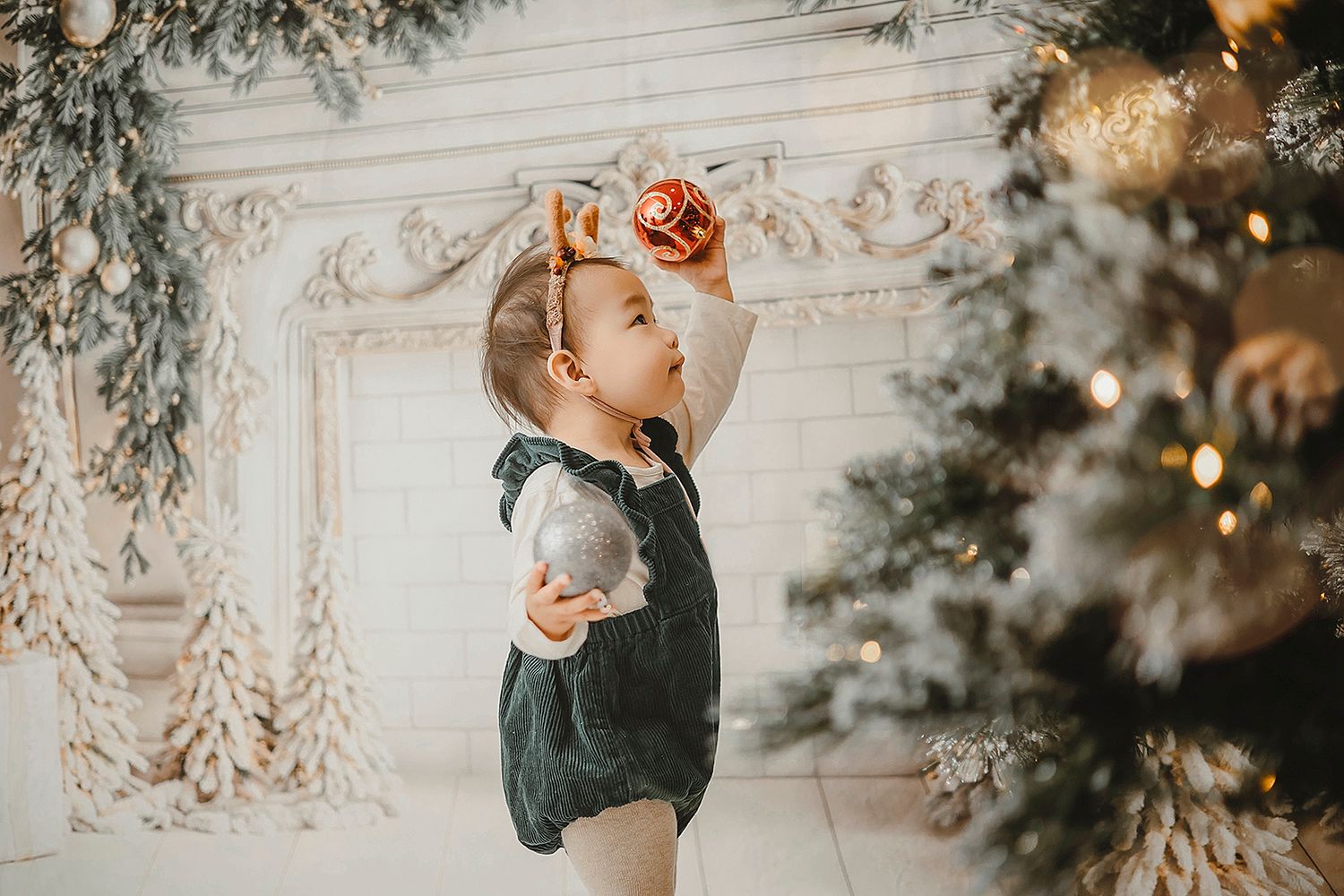 Calgary Newborn, Baby, Maternity, Milestone & Family Photography | 10+ Years Expertise | 100% Client Satisfaction