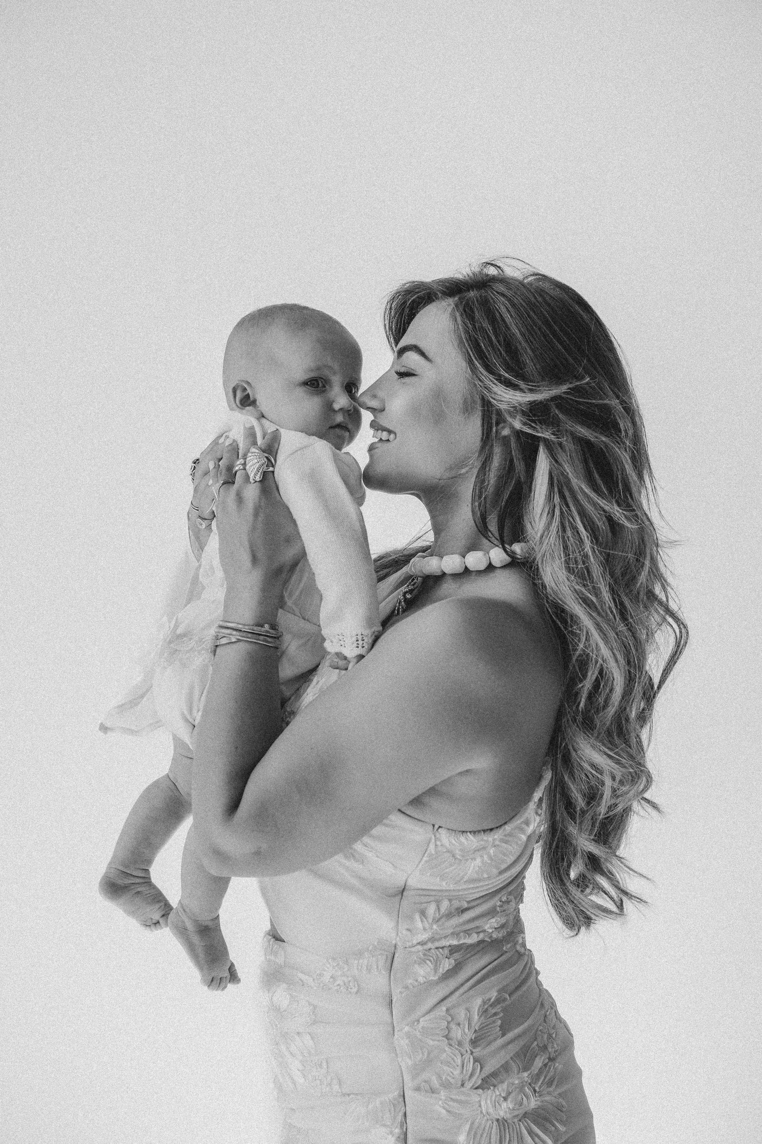 Newborn fotografie, baby fotograaf, moeder met baby
