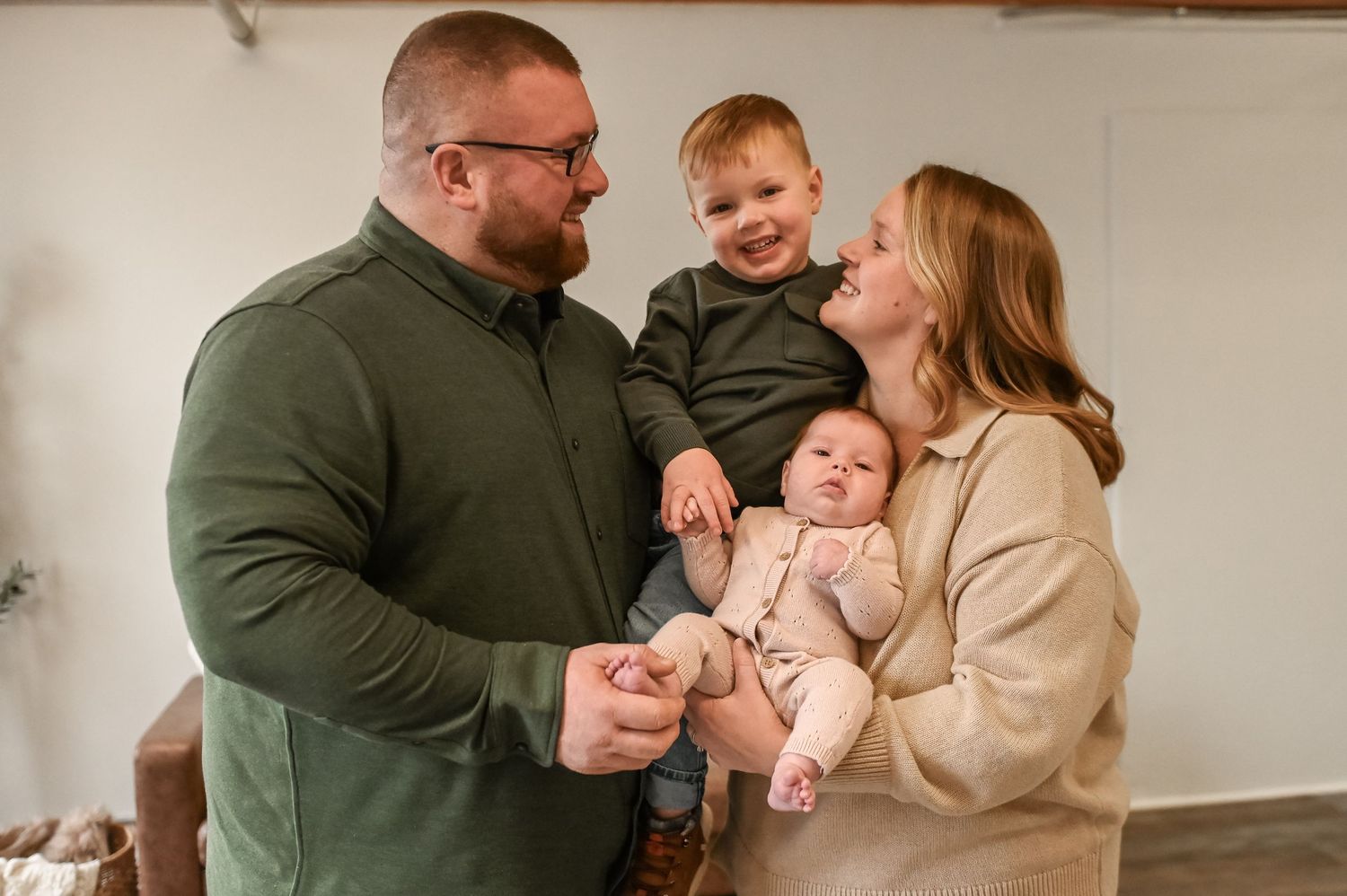 Sturbridge lifestyle photographer featuring family photo.