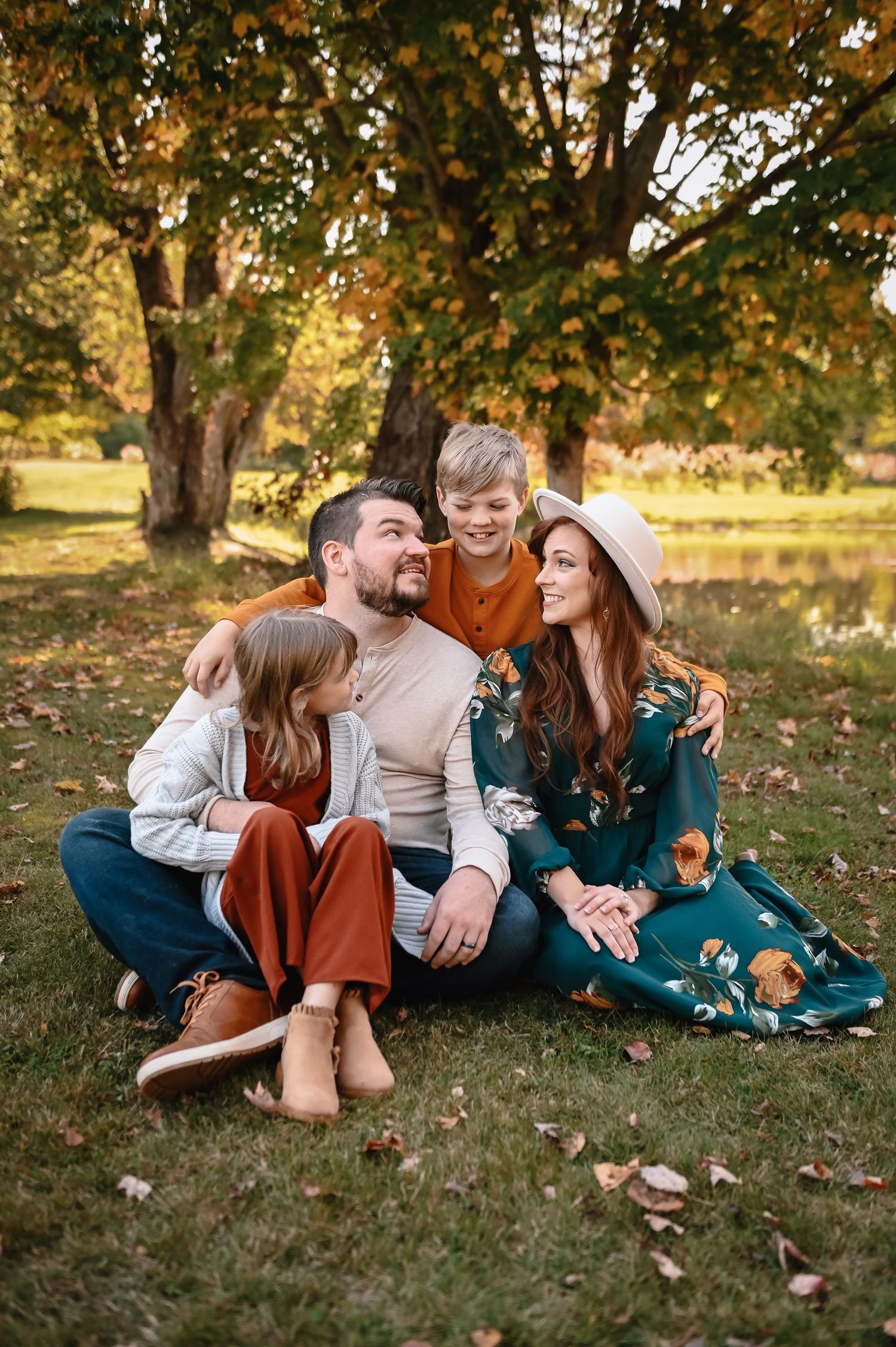 LEICESTER MA FAMILY PHOTOGRAPHER