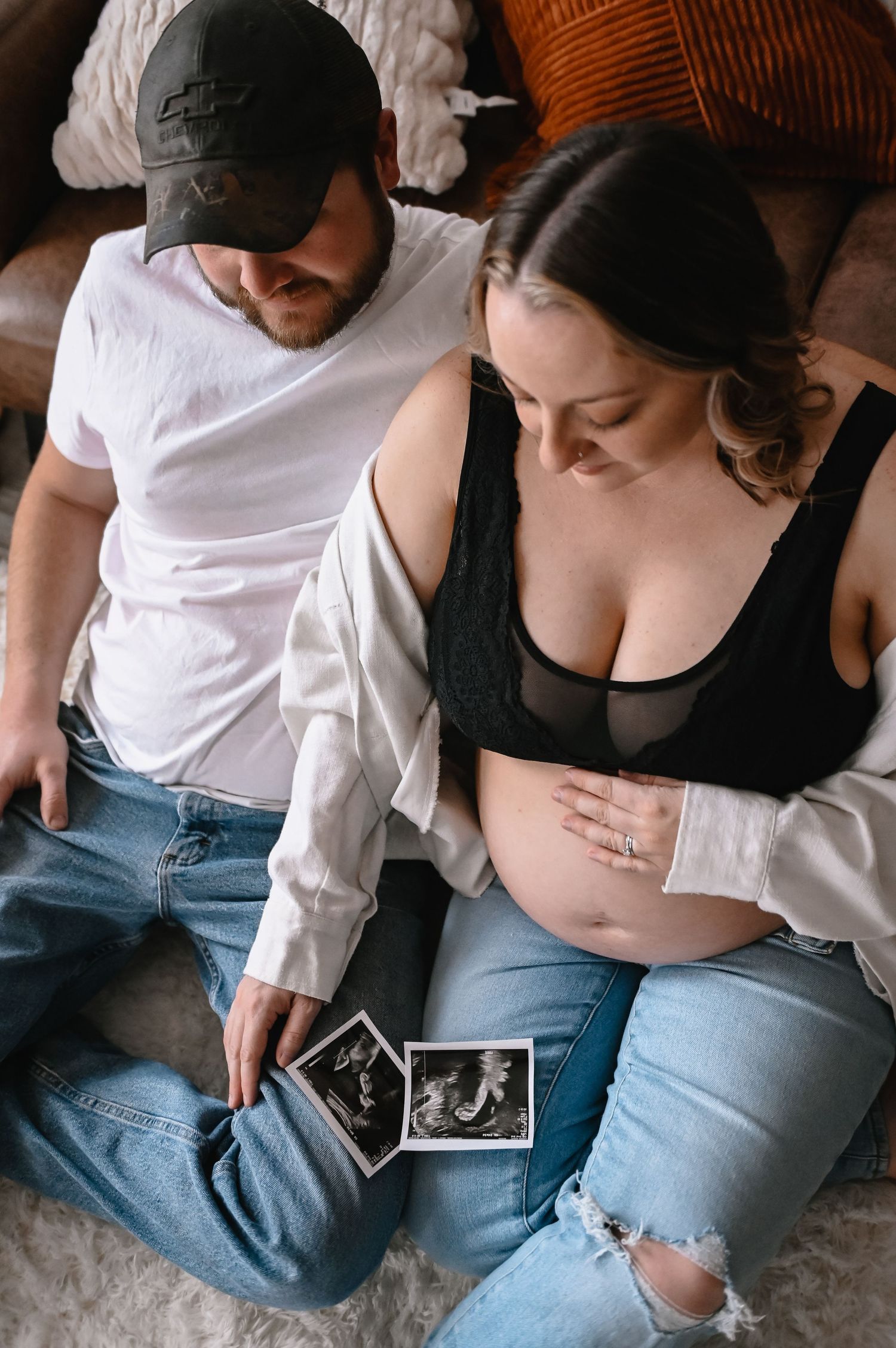 Back bay maternity photographer featuring mom to be and dad.