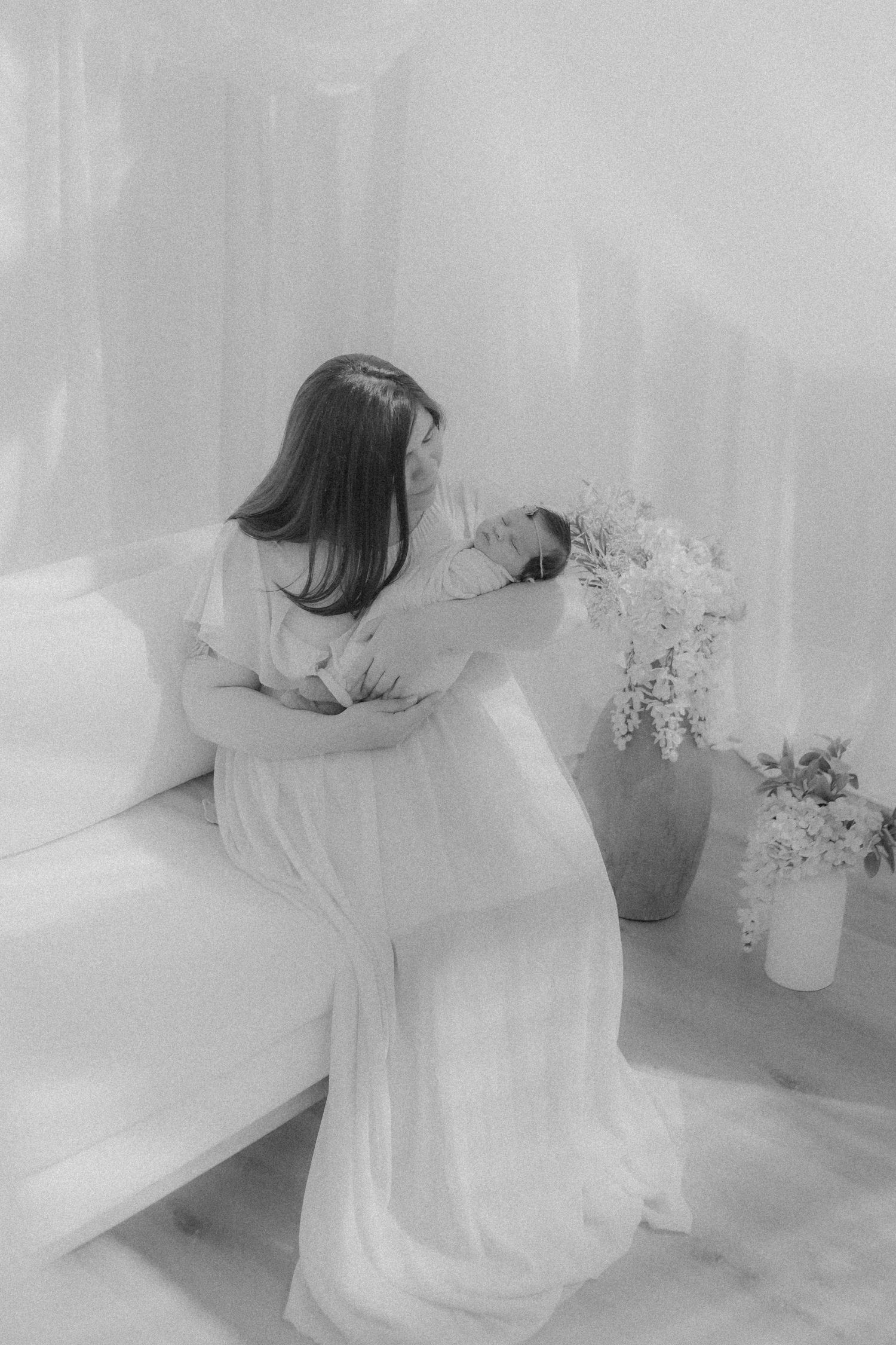 Newborn and Motherhood timeless photography in Fontana, CA
