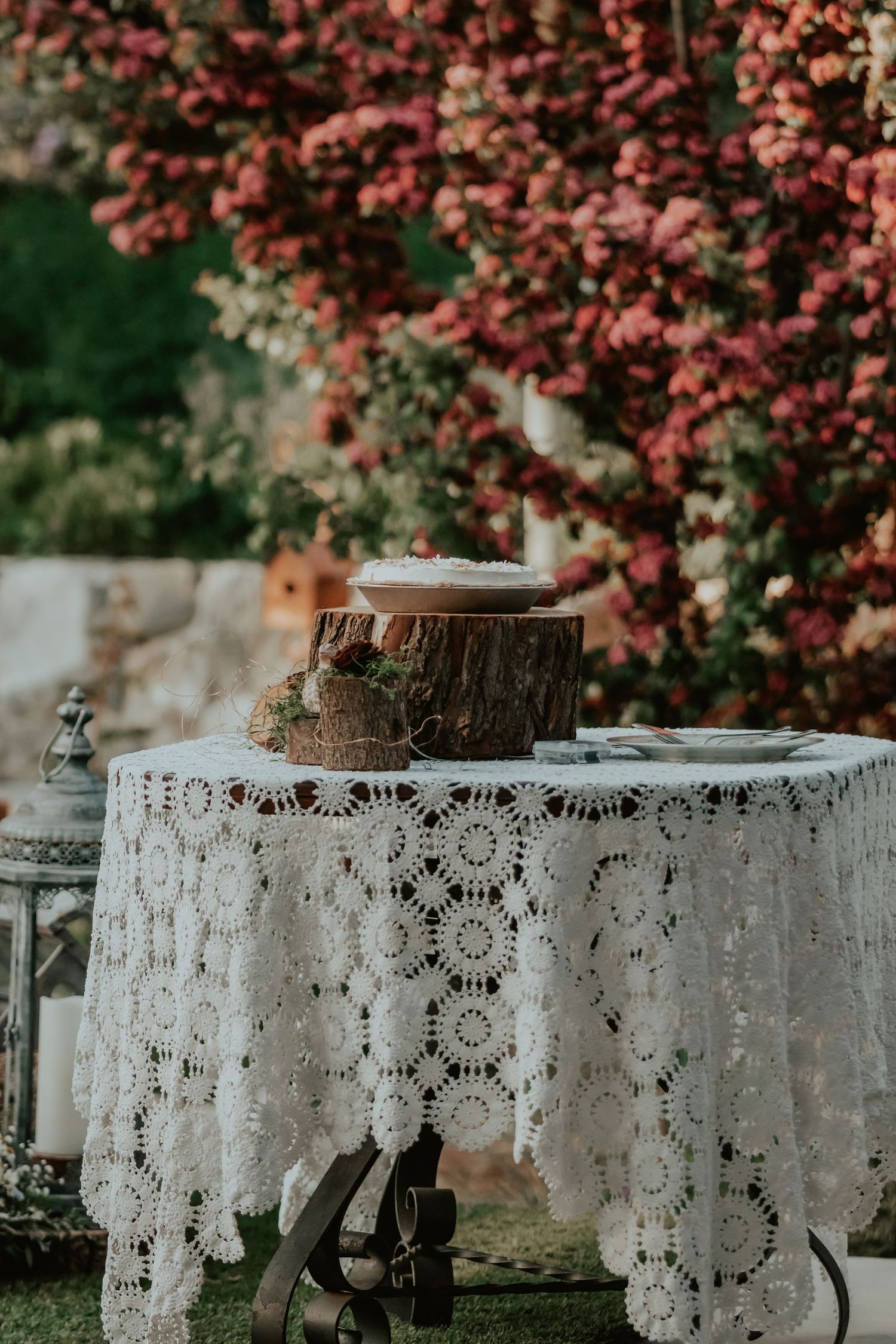 Choose a pie instead of a cake for your wedding day! Like this couple did for their wedding at the Homestead in Oak Glen California