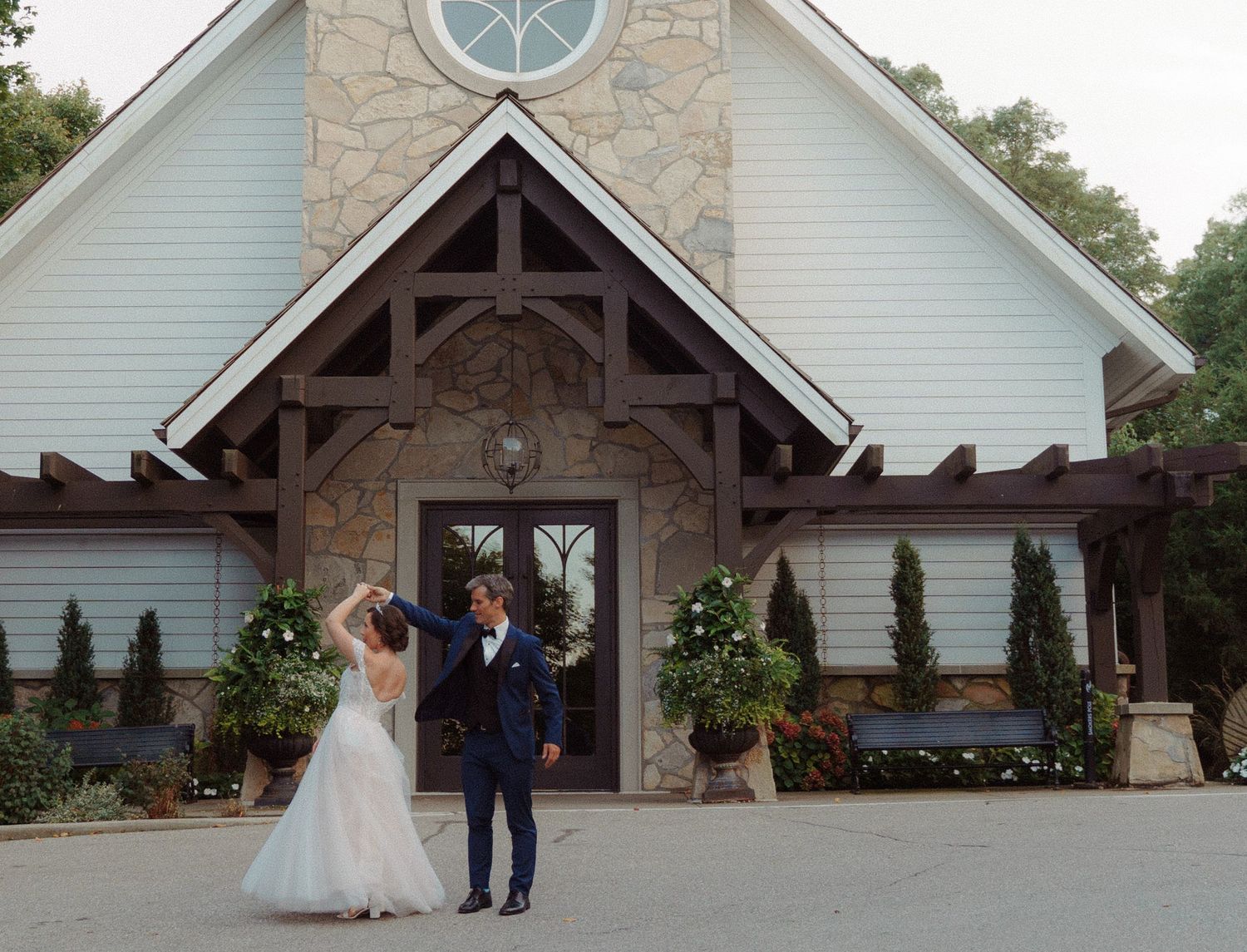 Bridgewater, Nova Scotia and surrounding Southshore areas - Soft & sentimental wedding photography. Storytelling told through imagery.