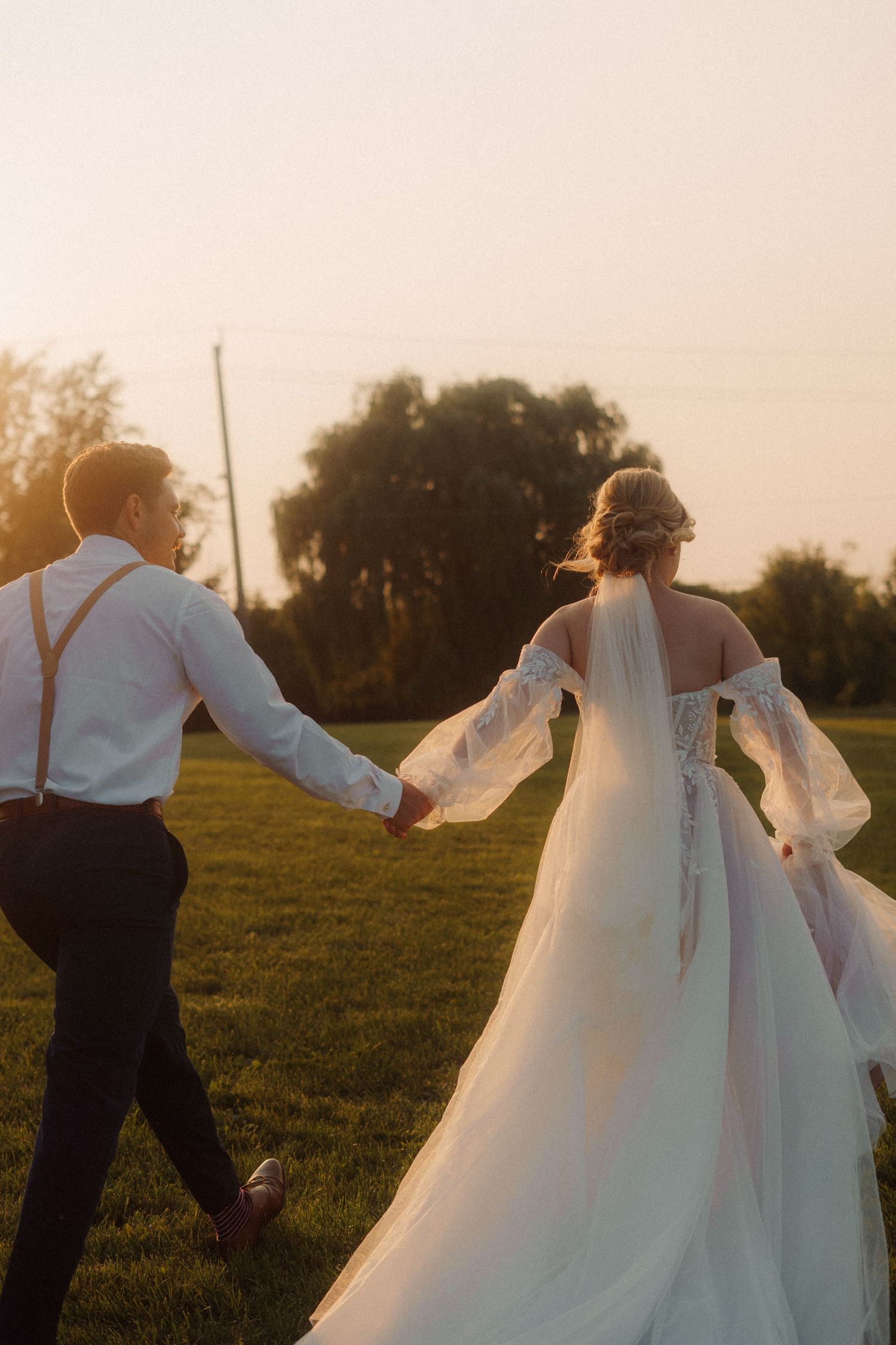Bridgewater, Nova Scotia and surrounding Southshore areas - Soft & sentimental wedding photography. Storytelling told through imagery.