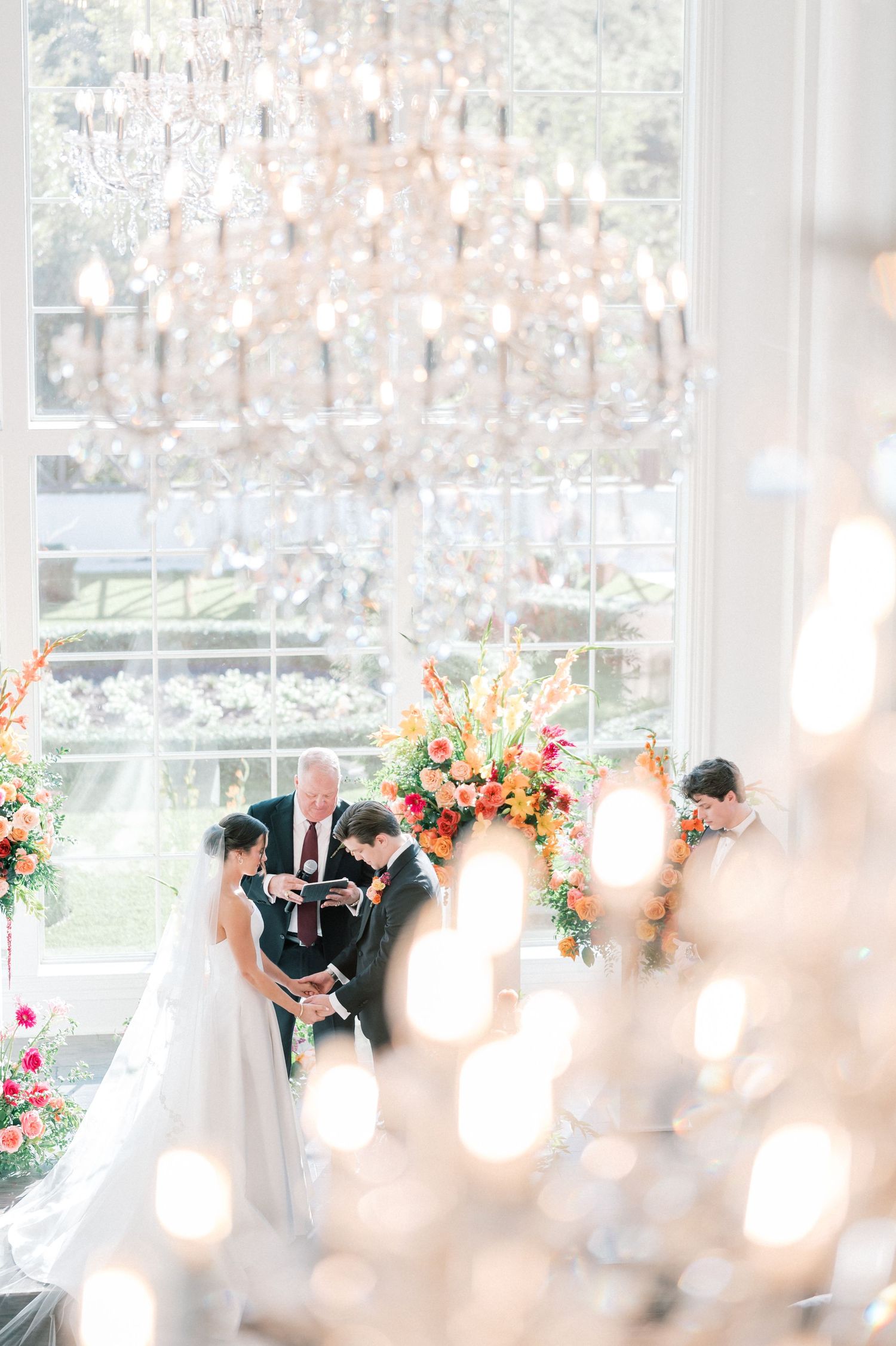 Timeless wedding photography for Dallas-Fort Worth couples - THE HILLSIDE ESTATE