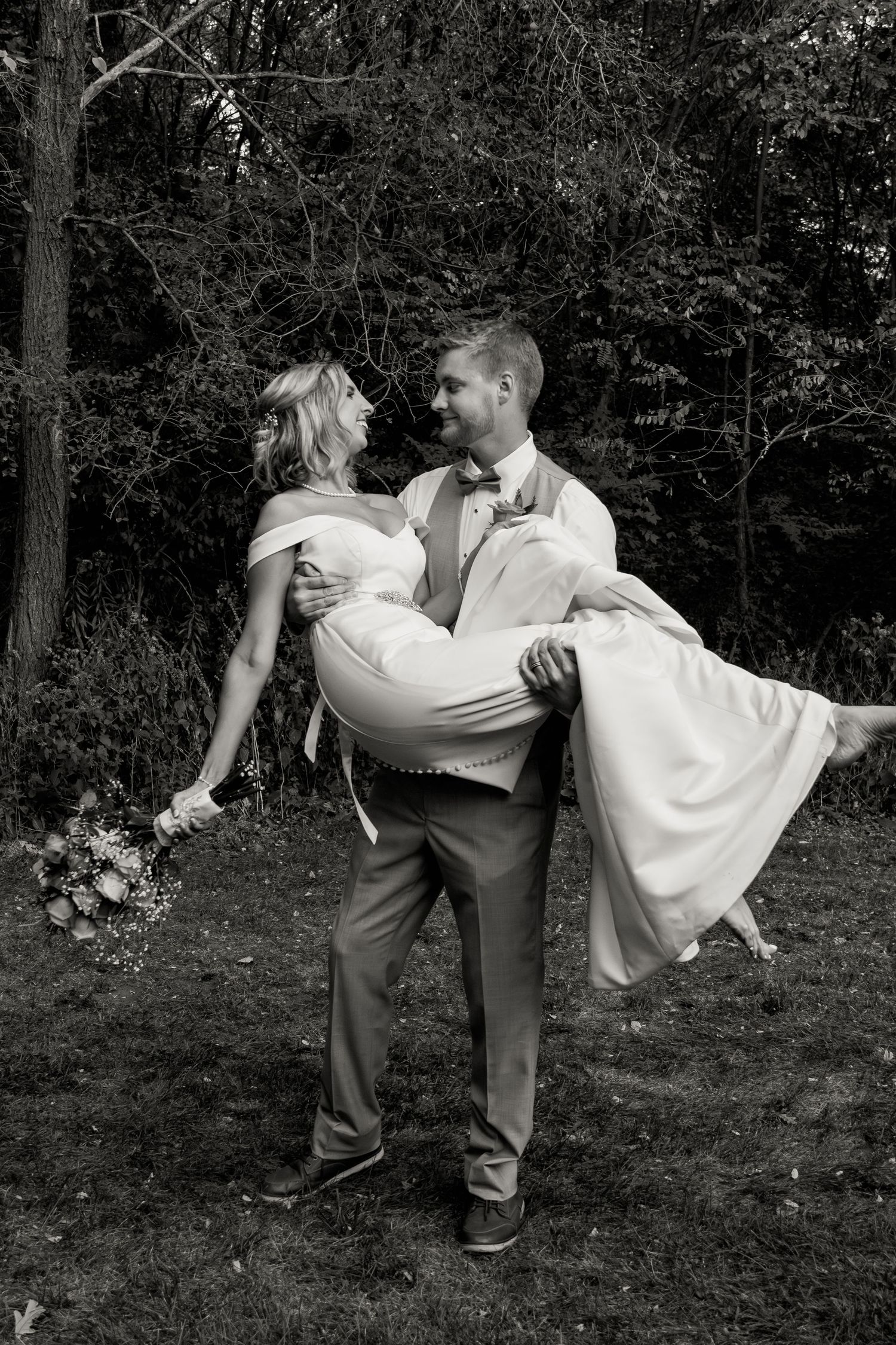 A wedding couple at Cloister in the Woods in Munster, Indiana