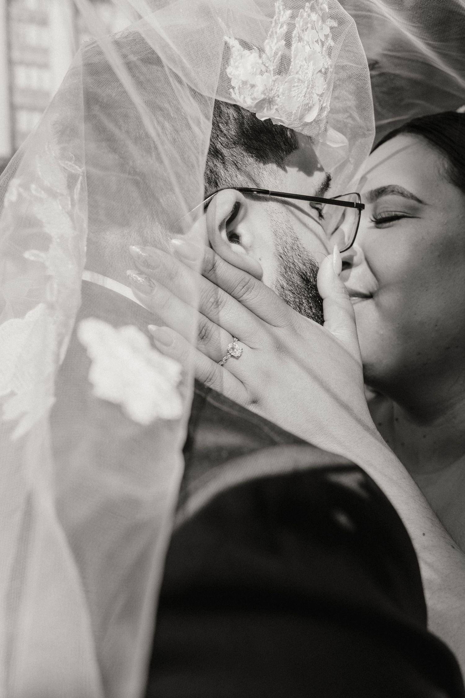 A wedding couple at Richard J. Daley Center in Chicago, Illinois