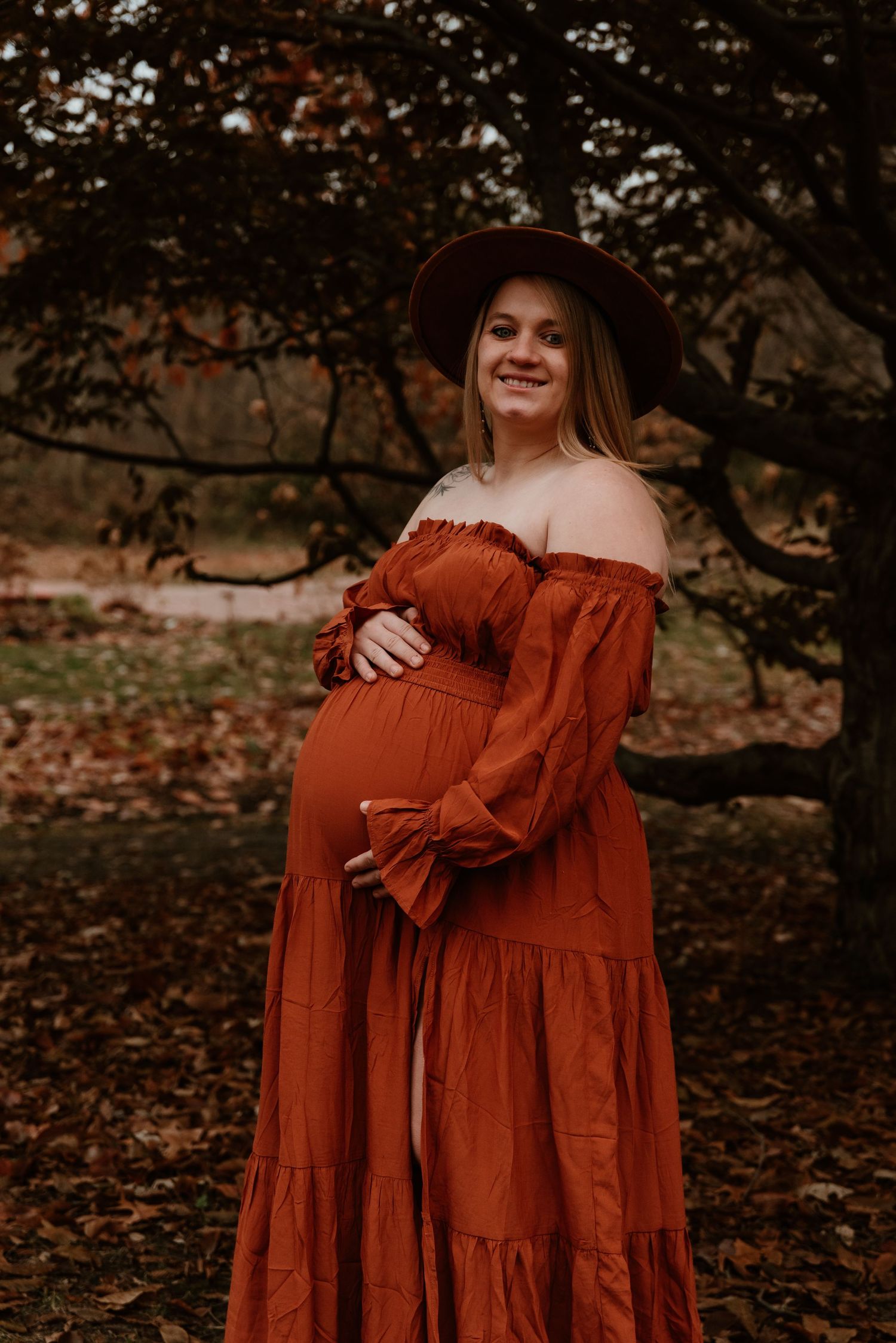 A maternity session at Deep River County Park in Hobart, Indiana