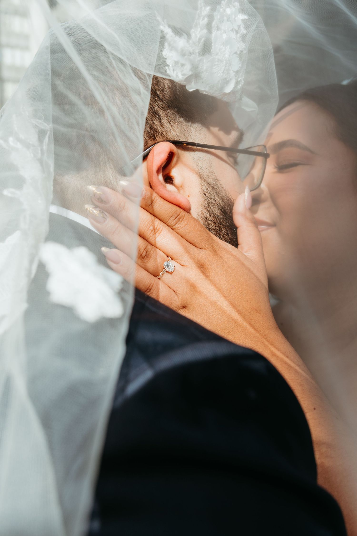 A wedding couple at Richard J. Daley Center in Chicago, Illinois