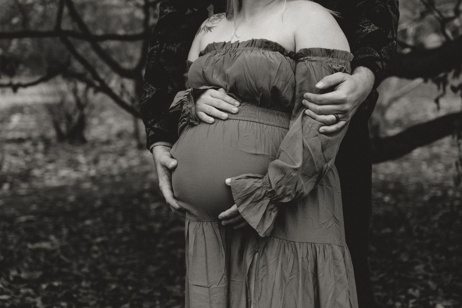 A maternity session at Deep River County Park in Hobart, Indiana