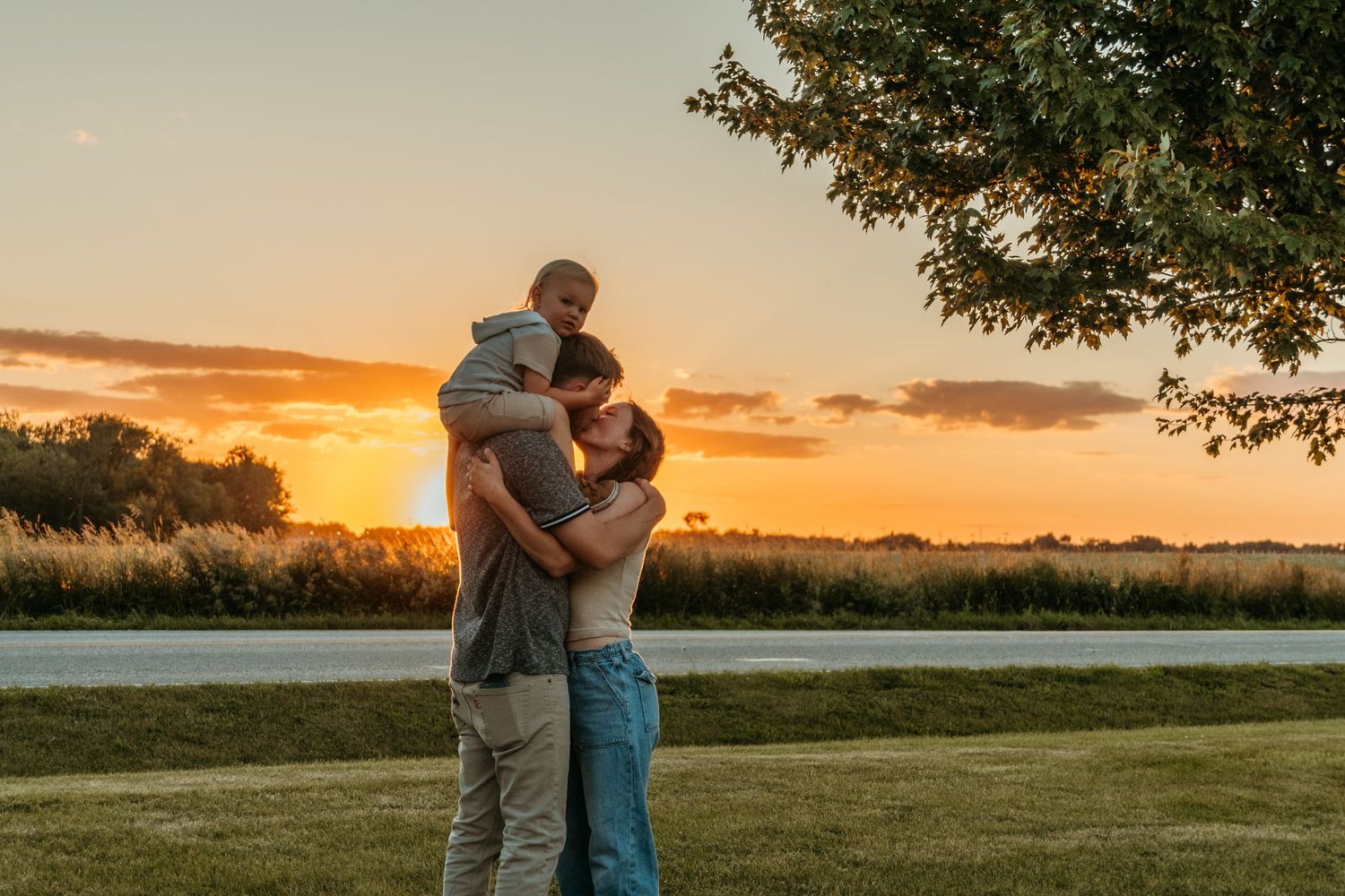 A family session at Buckley Homestead County Park in Lowell, Indiana