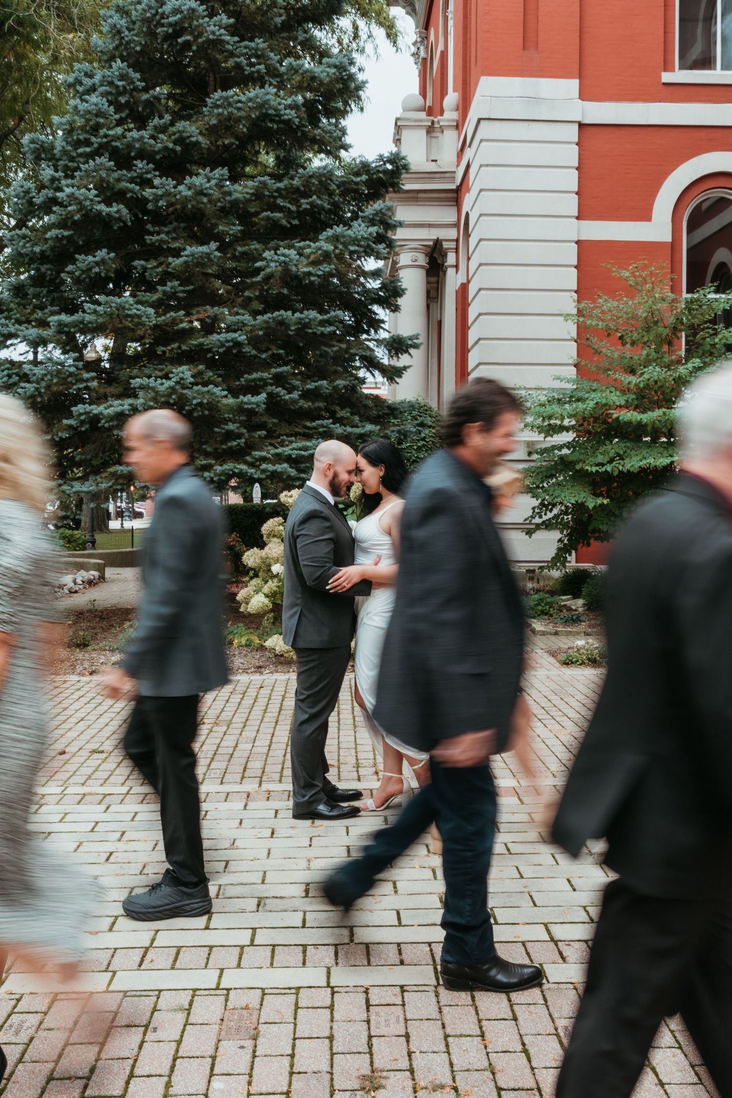 A wedding at Old Lake Courthouse in Crown Point, Indiana