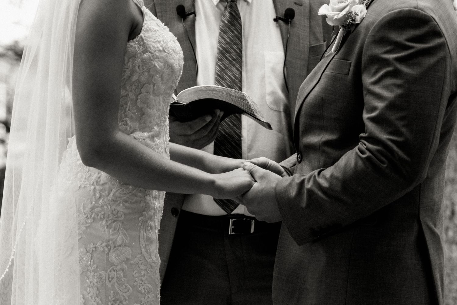 A wedding ceremony at The Wooded Knot in Tippecanoe, Indiana