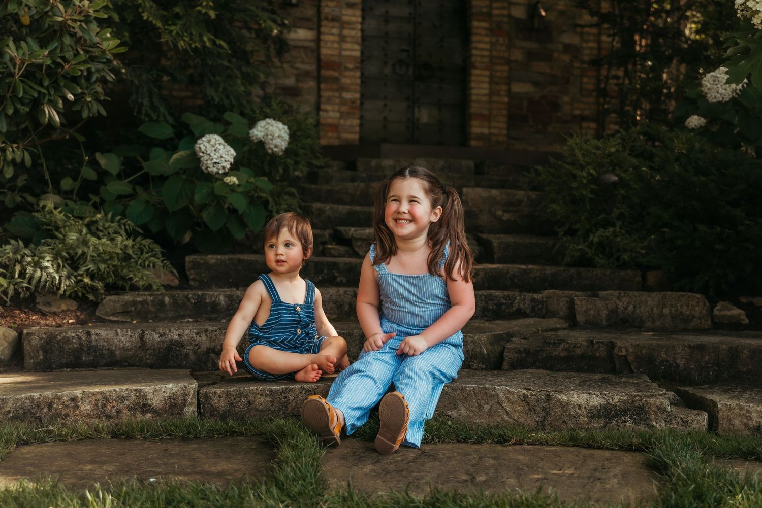 A family session at Hamstra Gardens in Wheatfield, Indiana