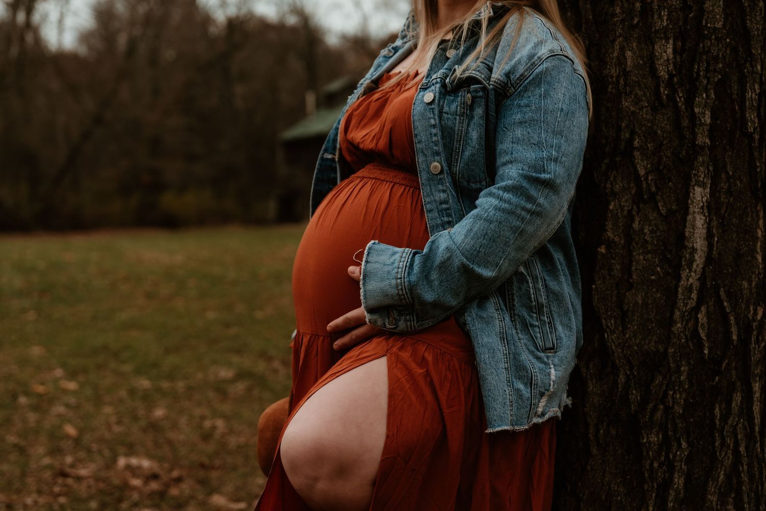 A maternity session at Deep River County Park in Hobart, Indiana