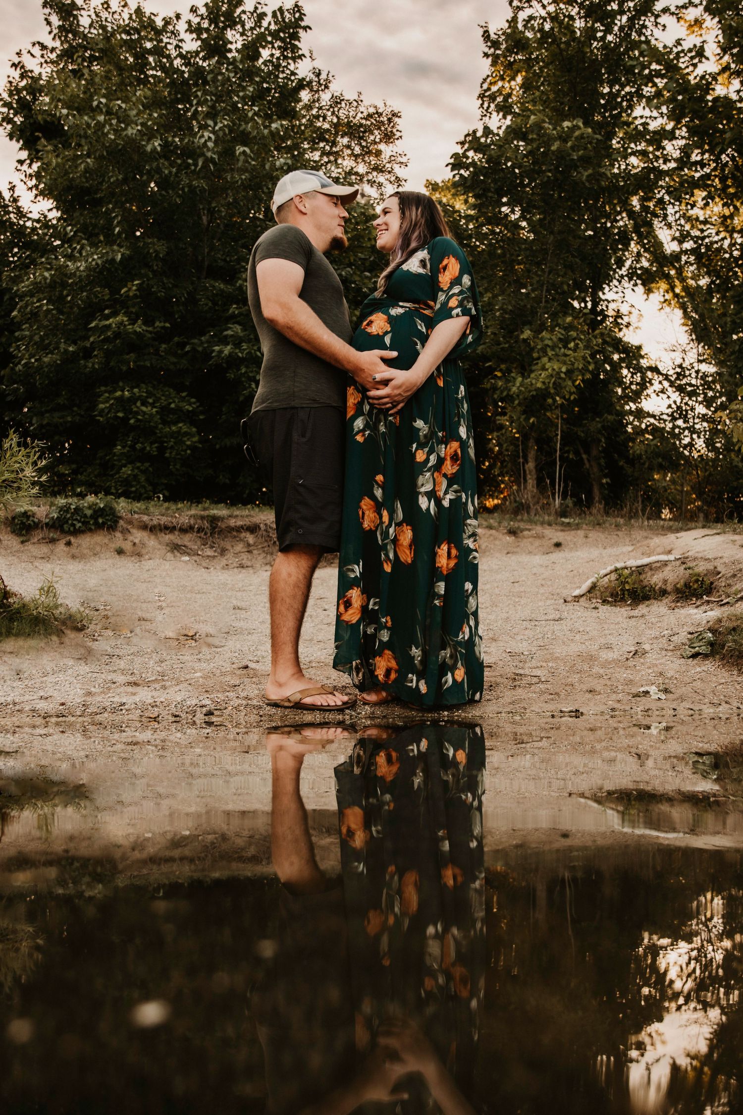 A maternity session at Fairfield Lakes Park in Lafayette, Indiana