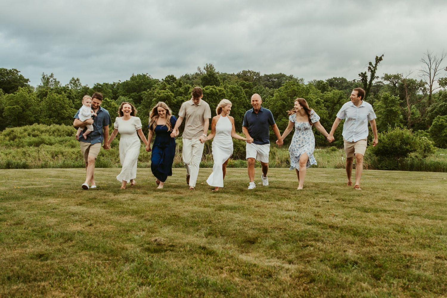 A family session at Coffee Creek Preserve in Chesterton, Indiana