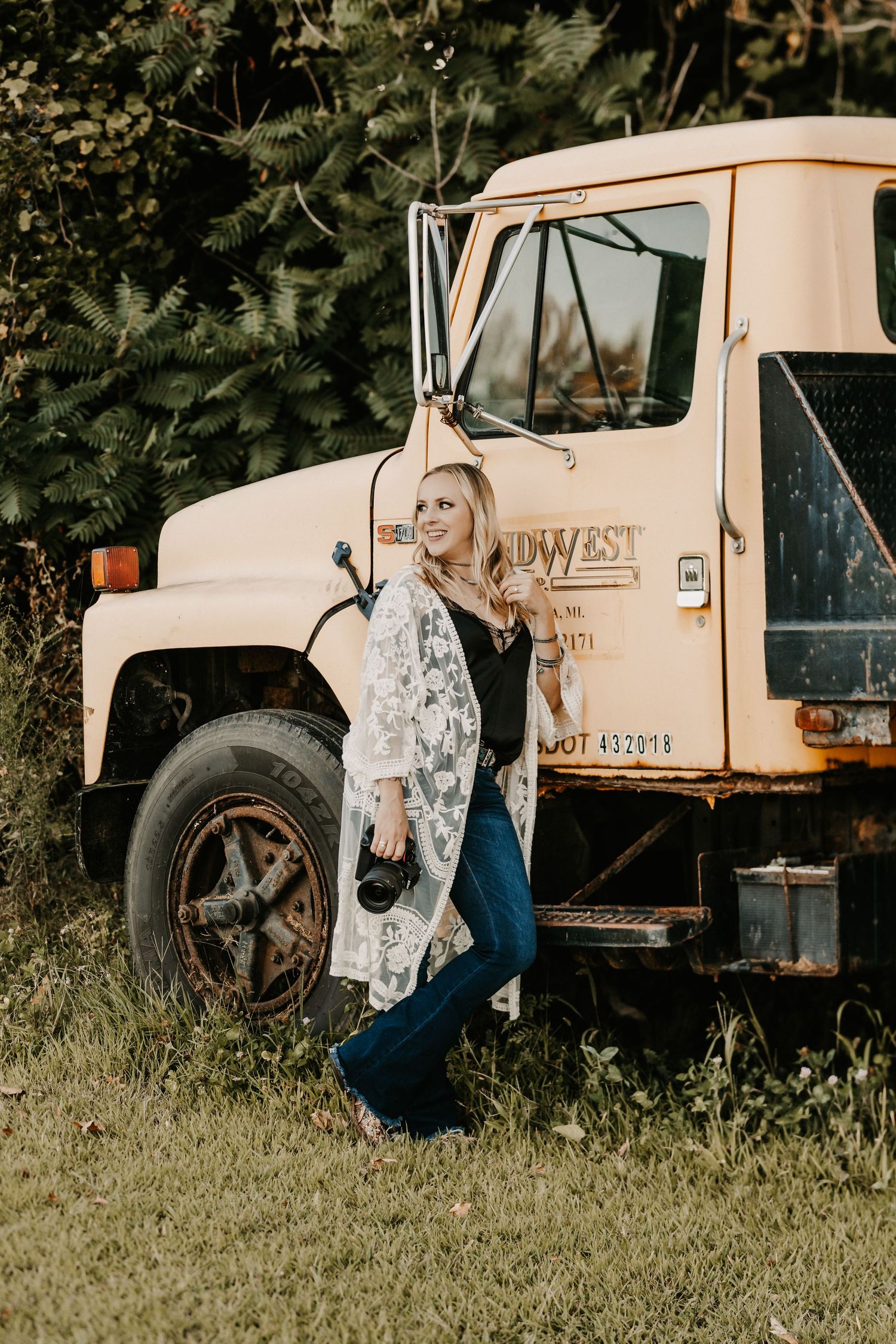 Photographer branding photo at Field to Vase U-Pick Flowers in New Carlisle, Indiana