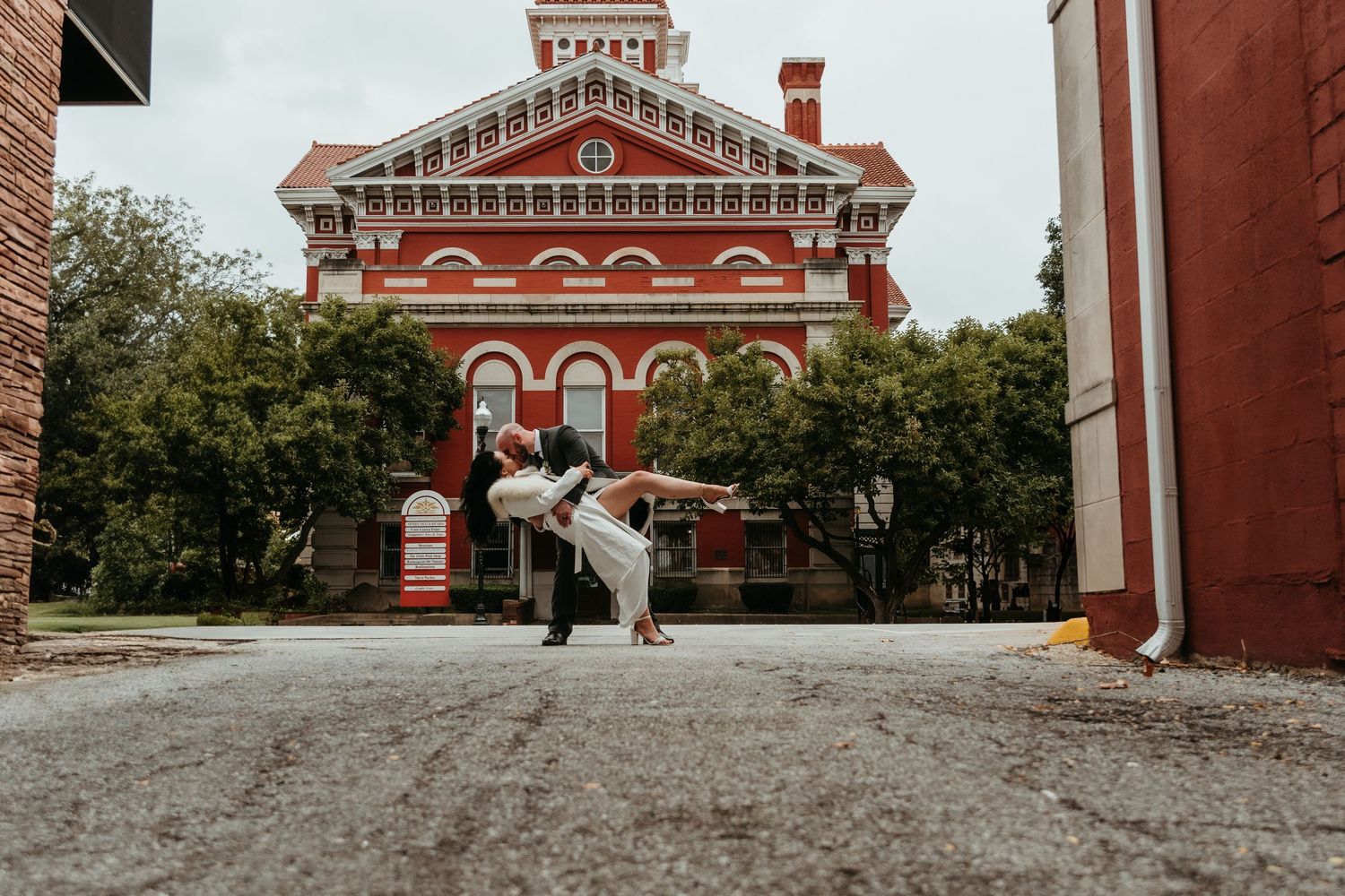 A wedding couple at Old Lake Courthouse in Crown Point, Indiana