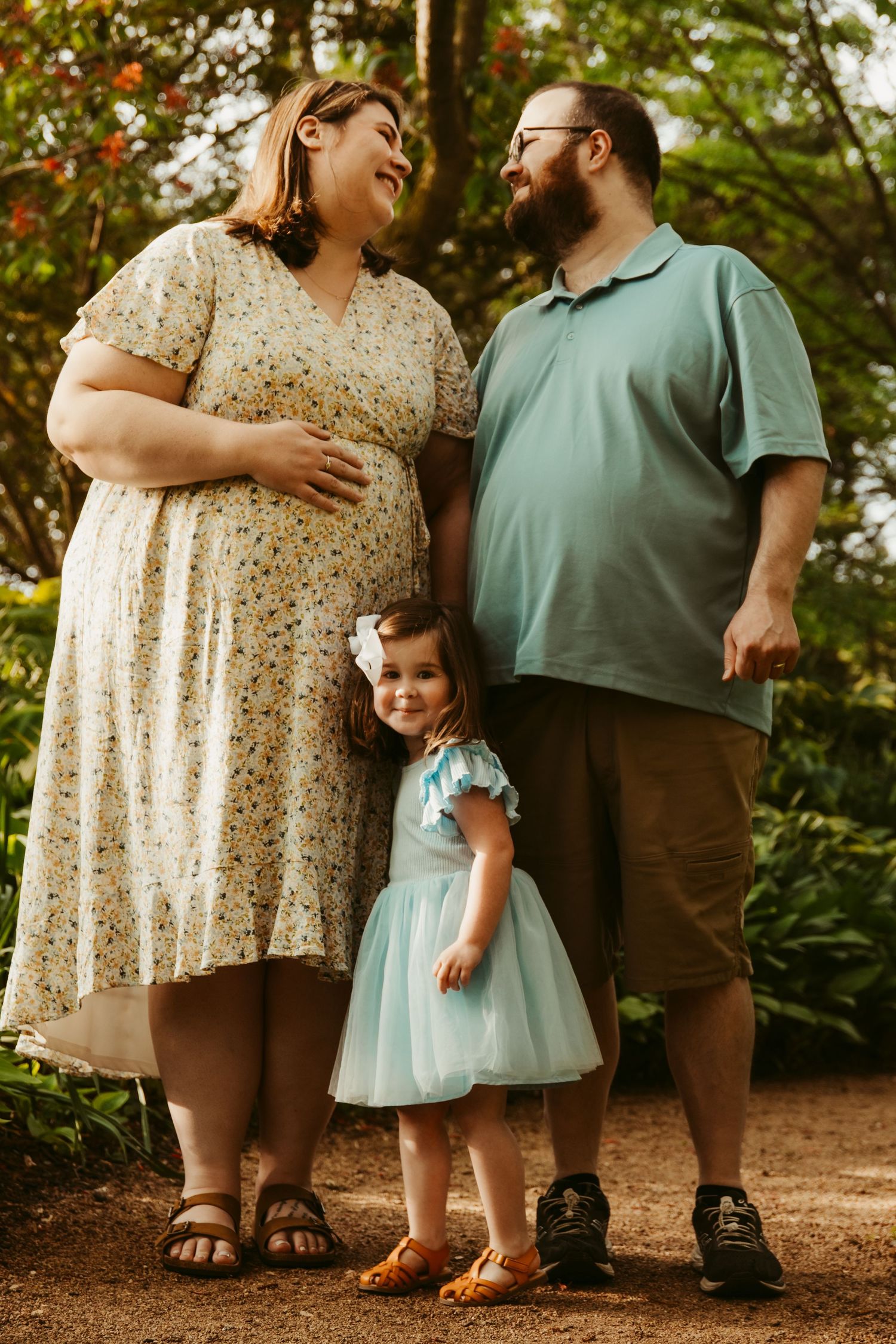 A maternity session at Hamstra Gardens in Wheatfield, Indiana