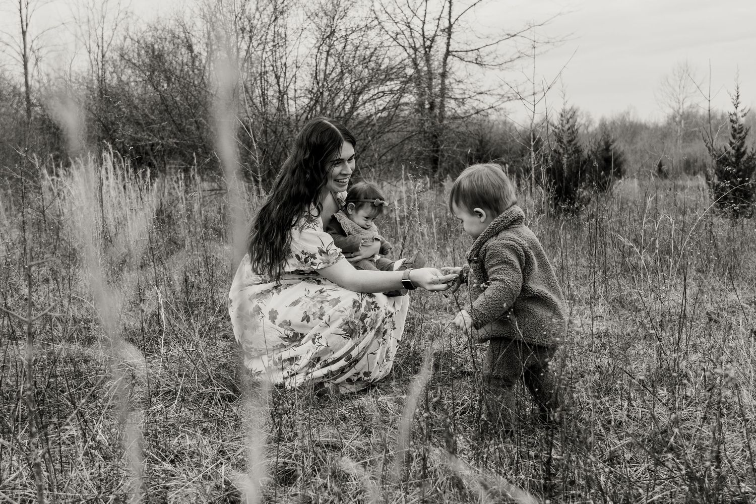 A mommy and me session at Fairfield Lakes Park in Lafayette, Indiana