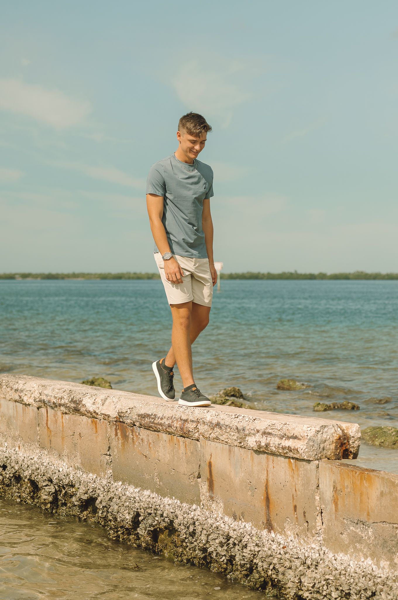 Beach senior photos in Florida. Clearwater beach senior photos, Palm Harbor senior photos, Dunedin senior photos, senior photos in Bradenton
