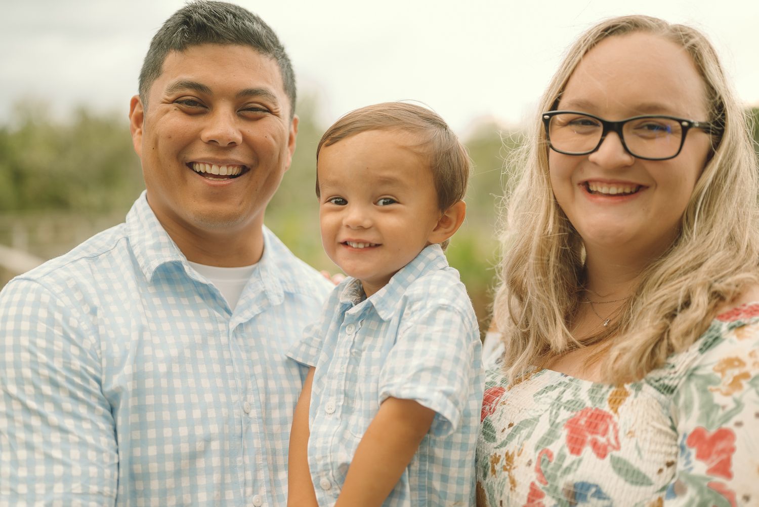 Family photographer in Palm Harbor, family photographer in Clearwater, Beach family photos in Florida.