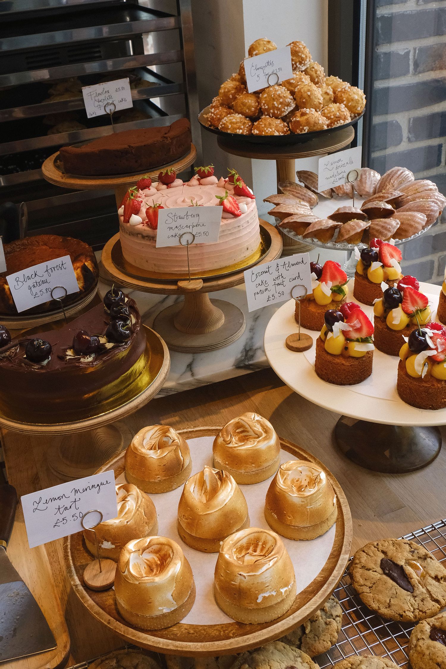 Le Choux London, cookies, buns bakery & patisserie