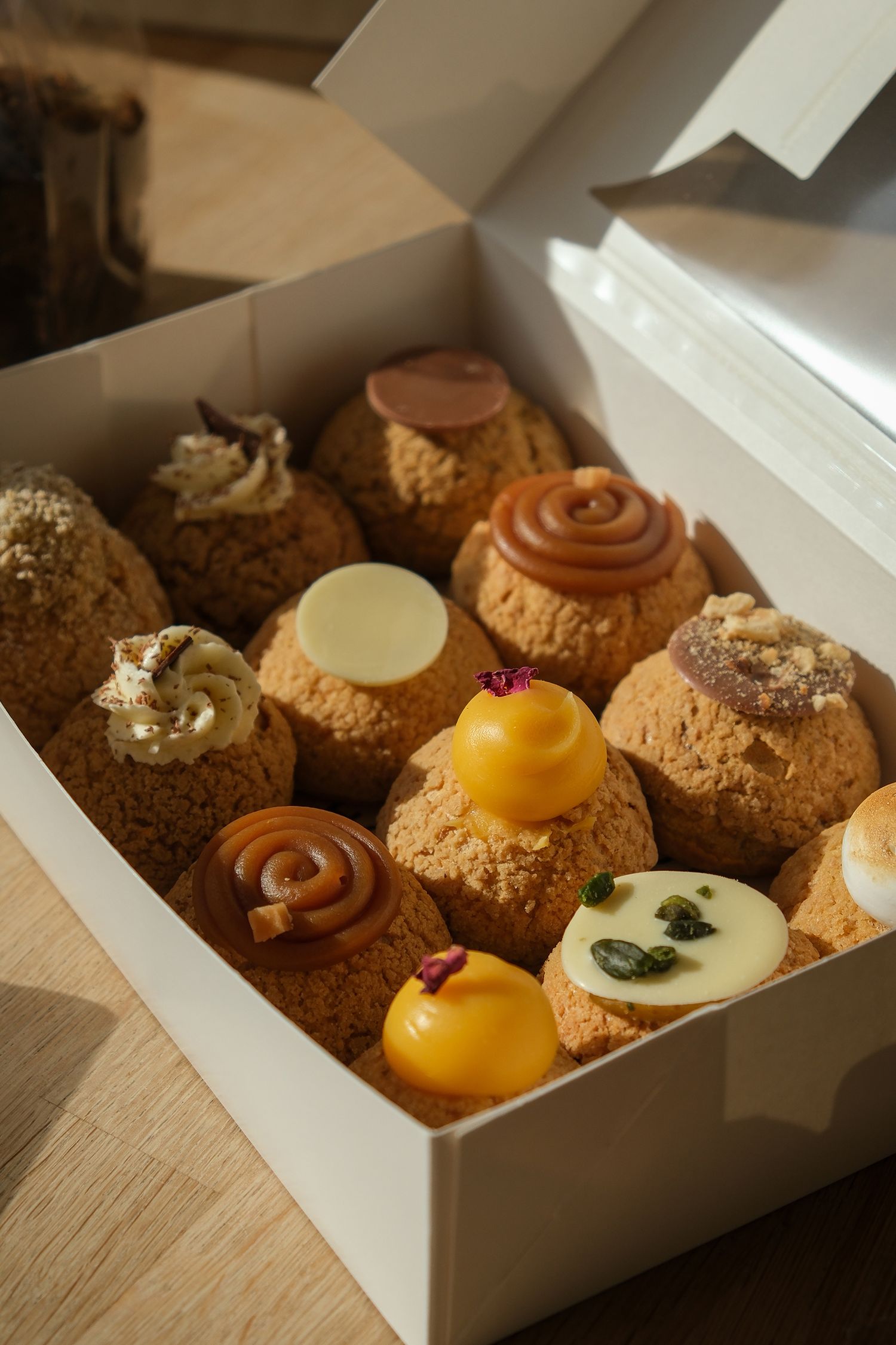 Le Choux London, cookies, buns bakery & patisserie