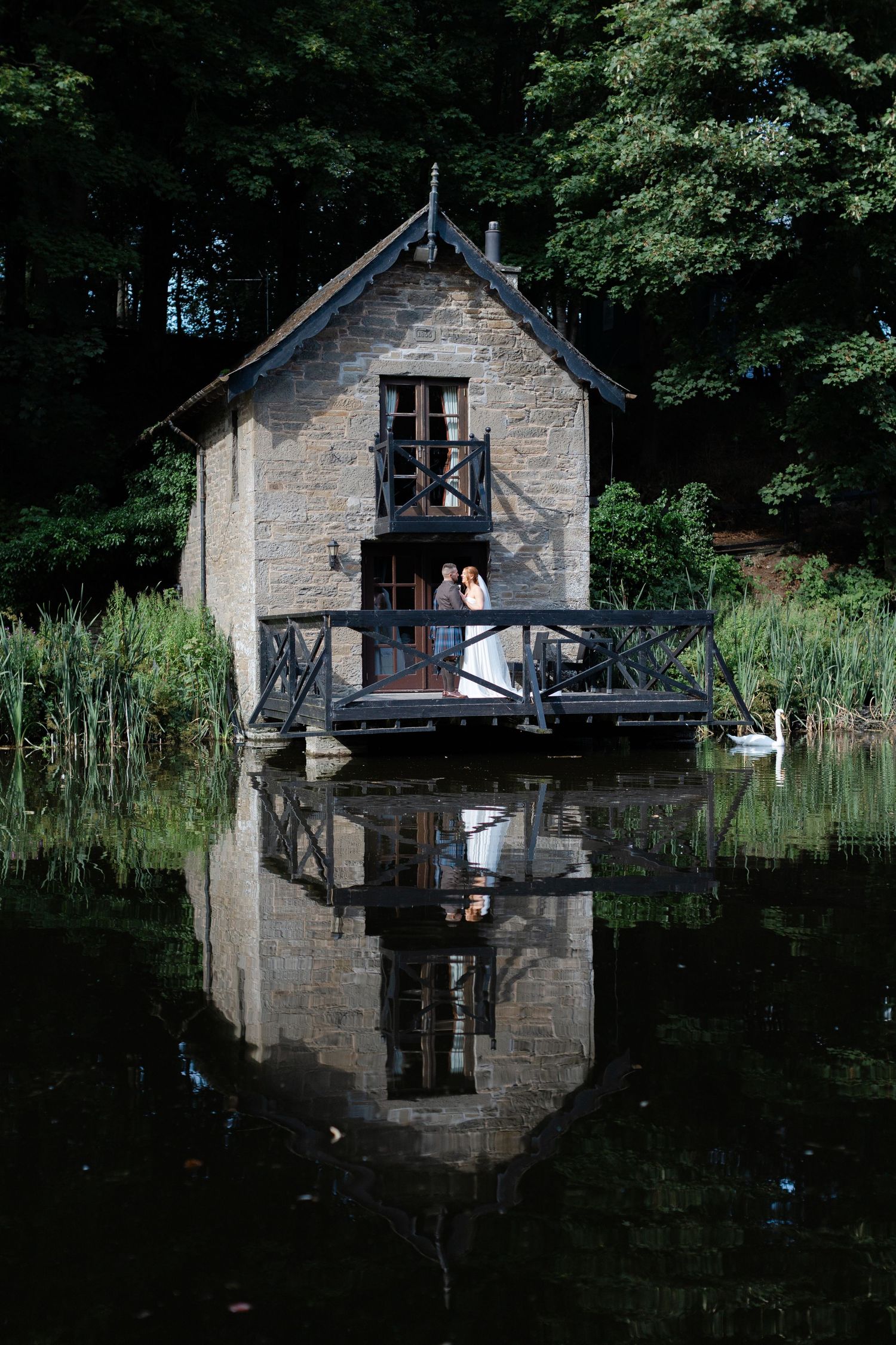 Edinburgh wedding photographer James Bailey Photography