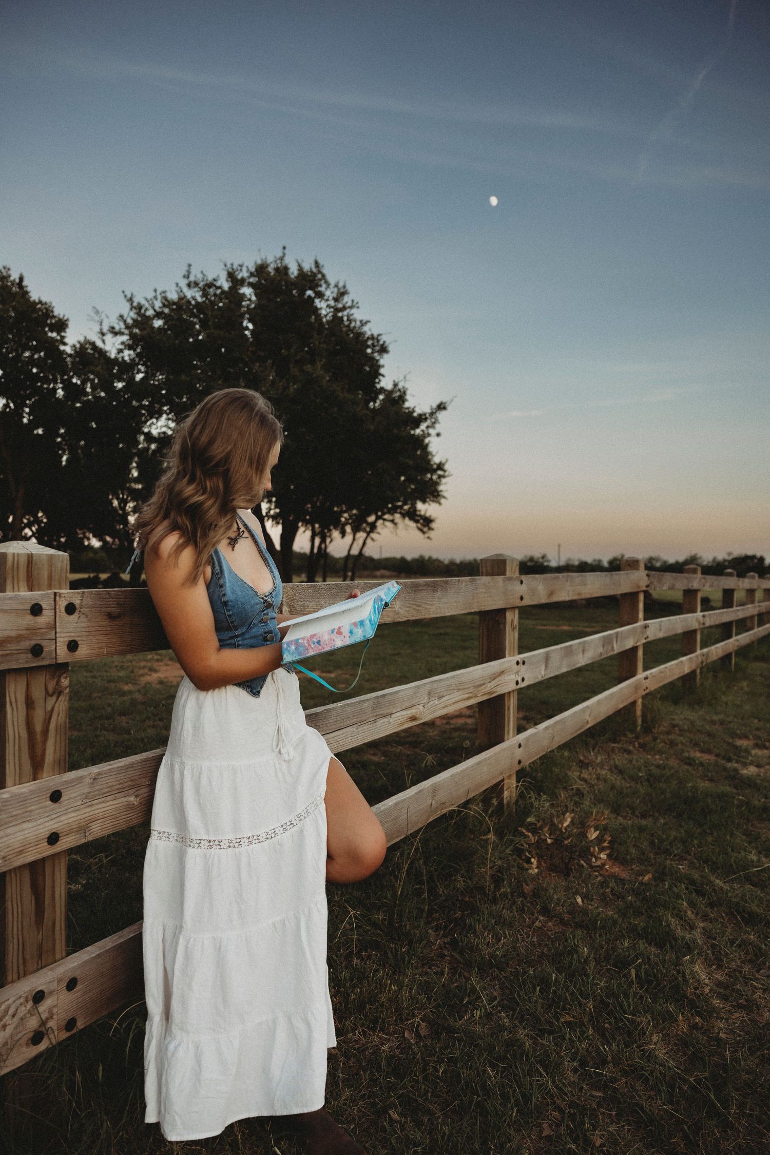 Texas western senior photography in Buffalo Gap featuring golden hour portraits for a Class of 2027 senior.