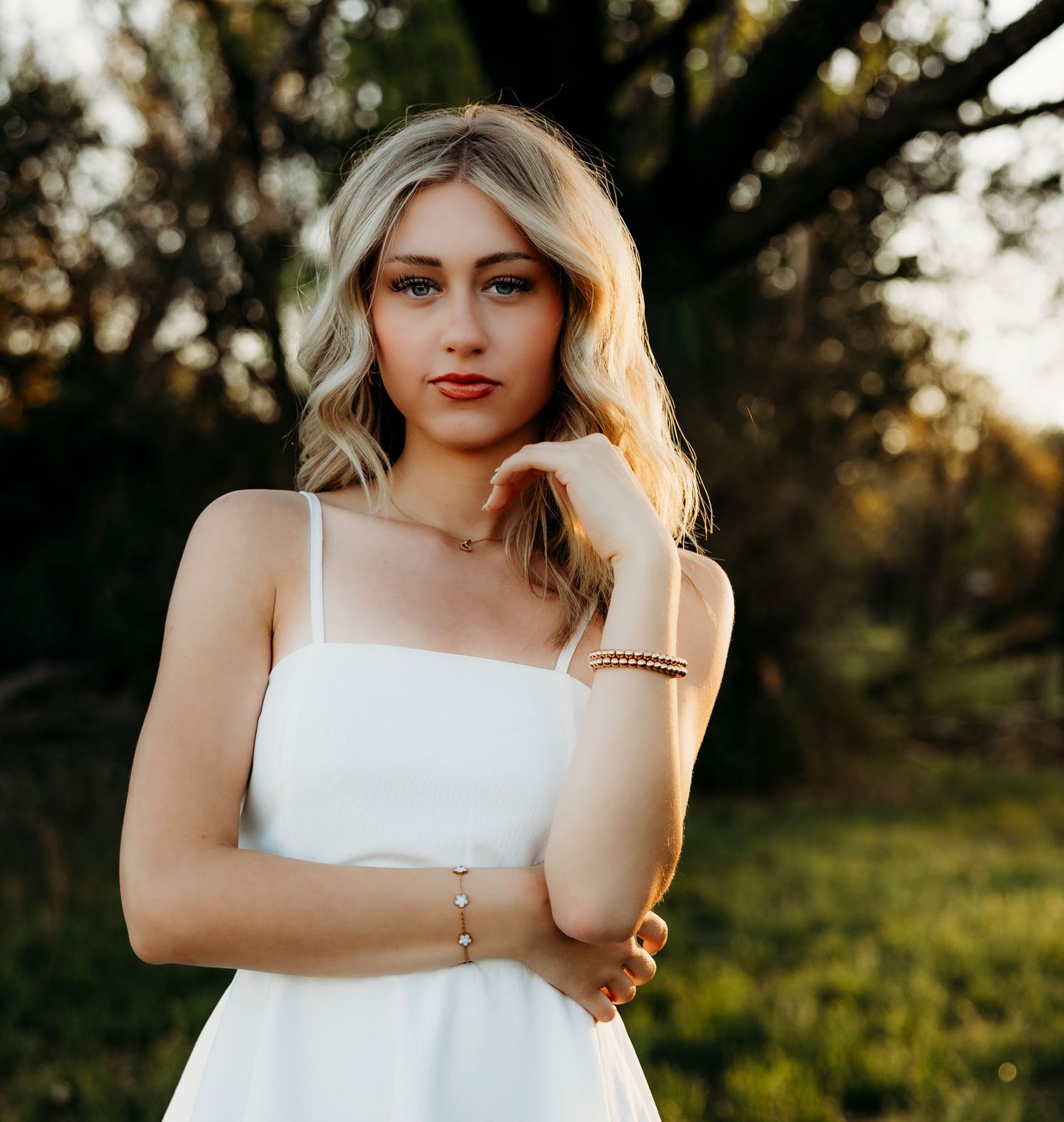 Senior photoshoot in Abilene, TX at sunset for her senior photo session