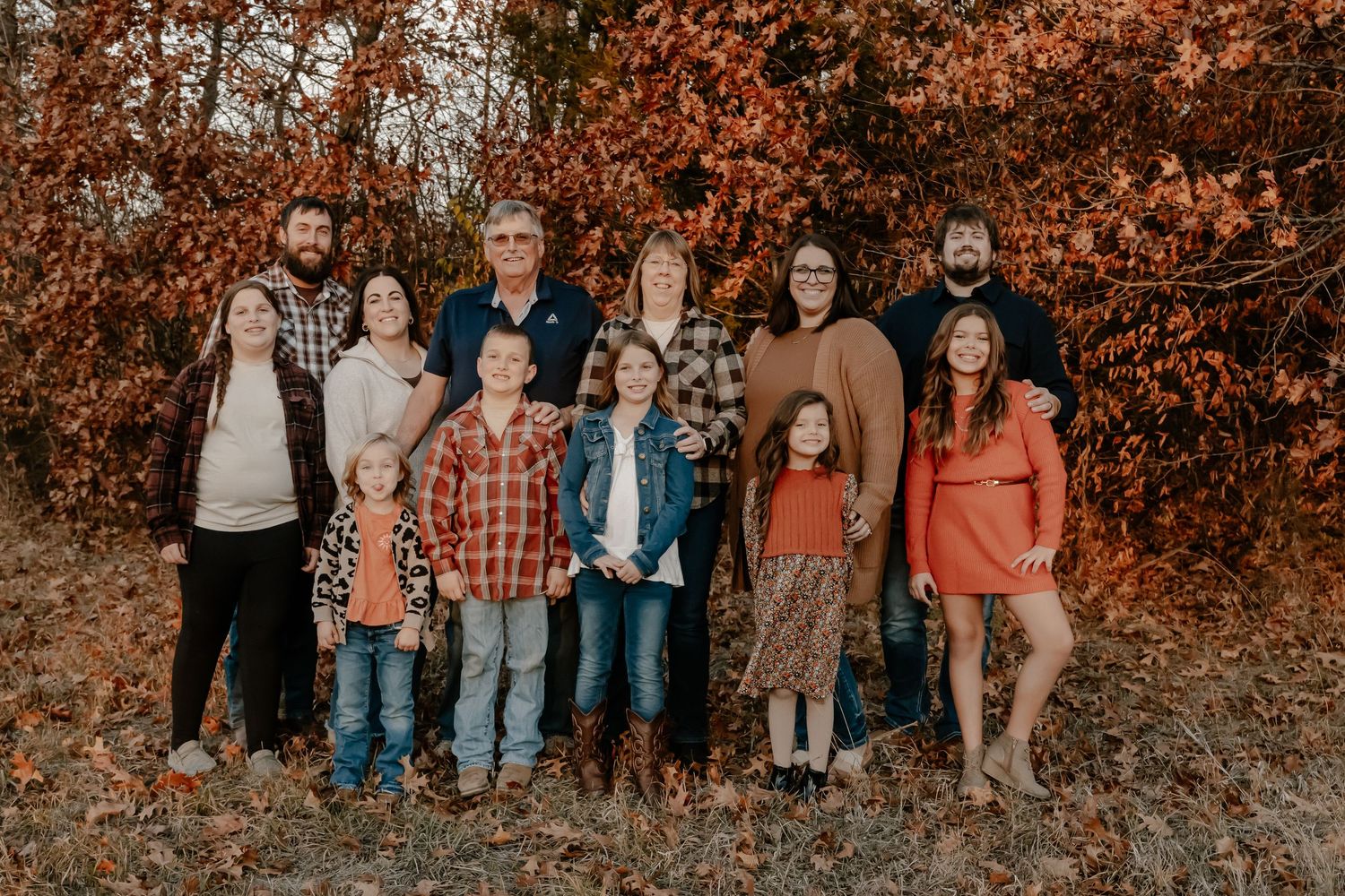 Autumn photography banner with orange and brown tones showing outdoor portrait session options.