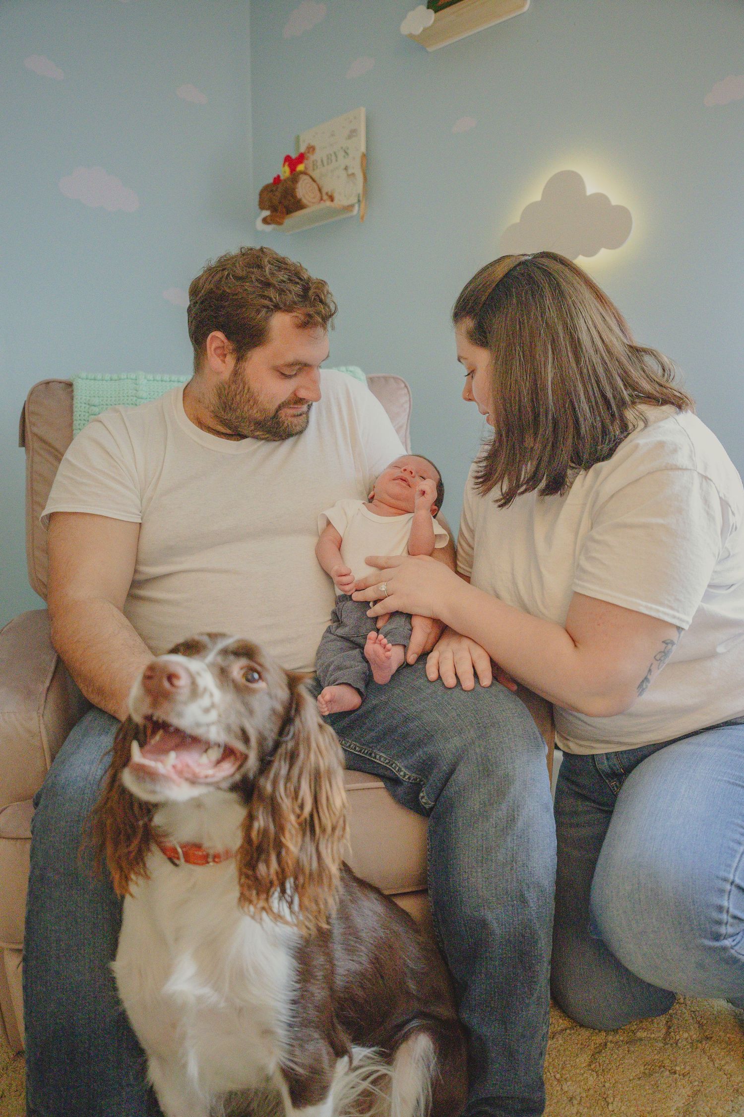 Family lifestyle in-house session featuring family smiling.