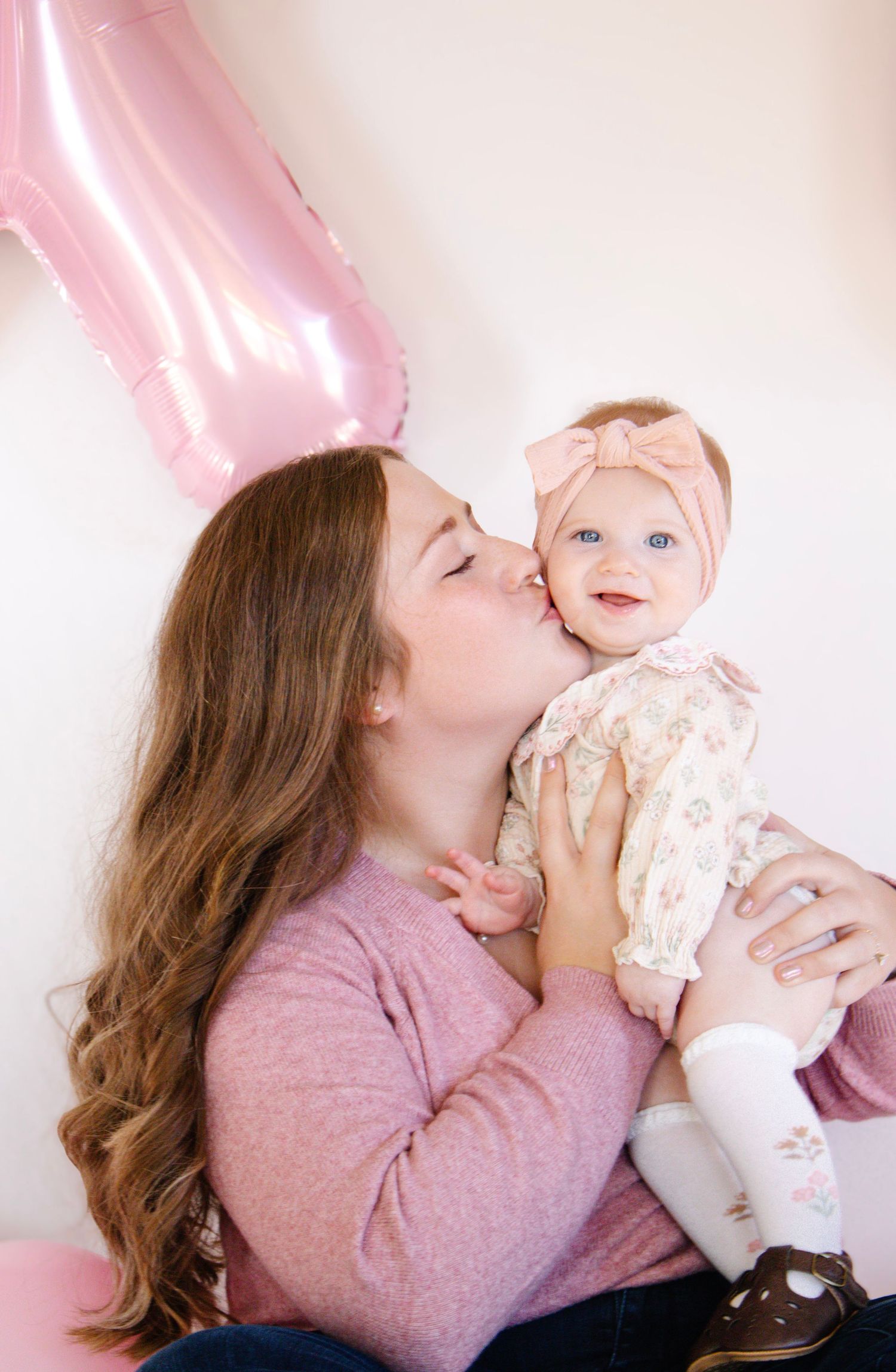 milestone
portrait
lifestyle
motherhood