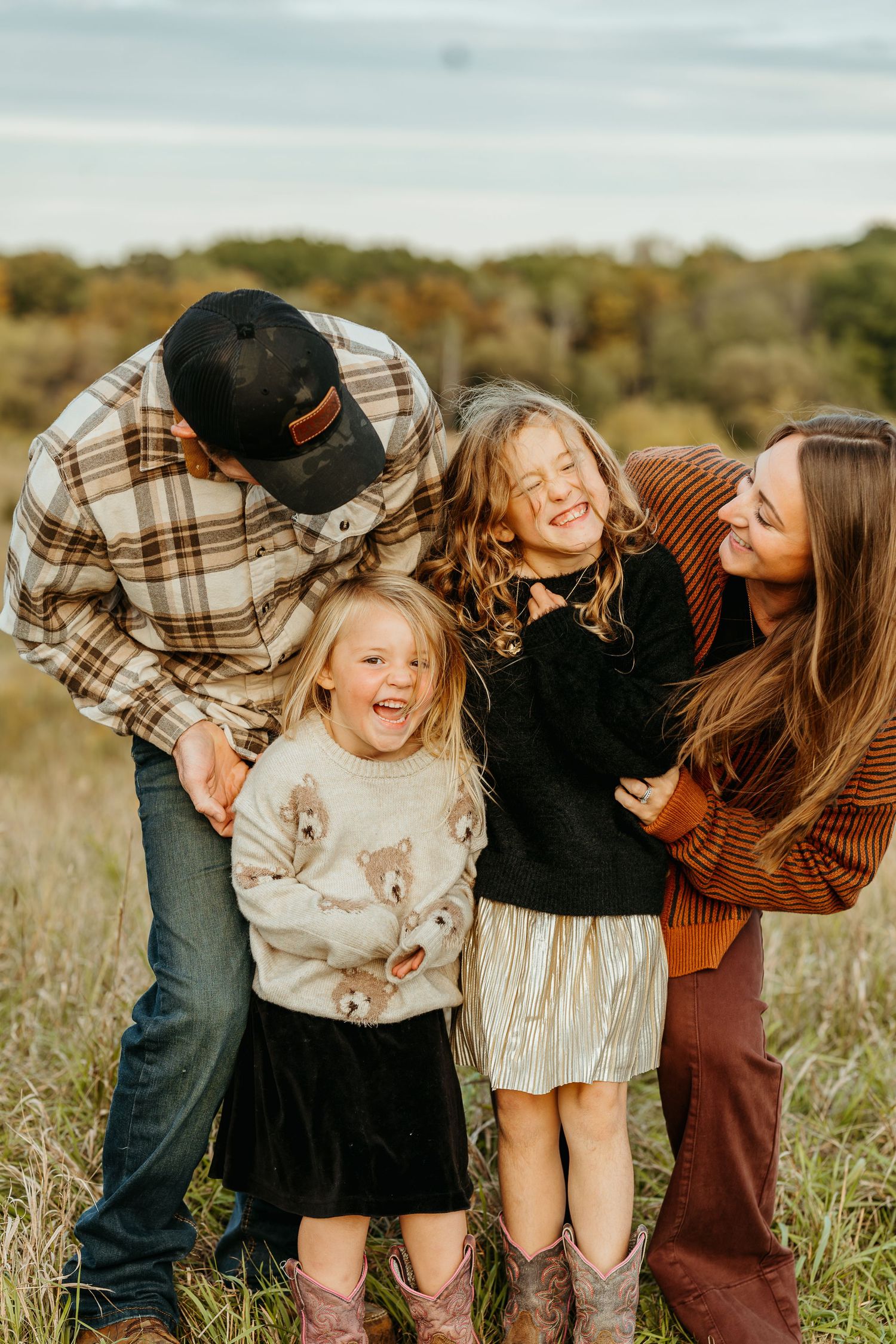 Wisconsin family photographer capturing candid moments in Delafield WI