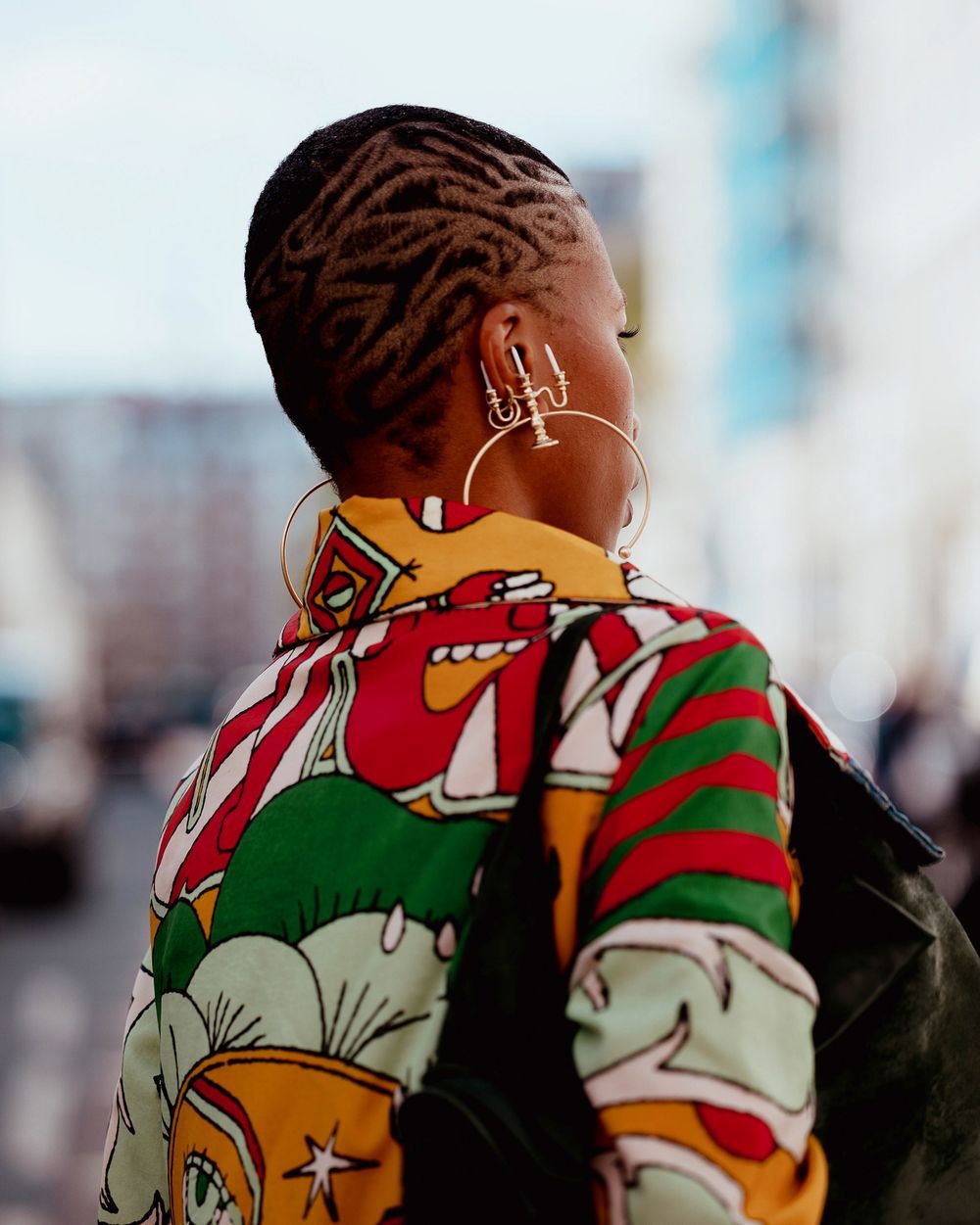 London fashion photographer – editorial street style portrait during LFW, captured by Shot by Farheenxo