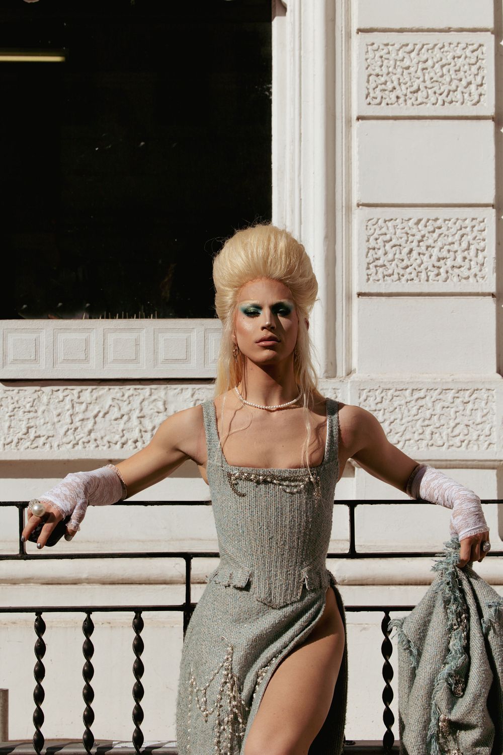 London fashion photographer – editorial street style portrait during LFW, captured by Shot by Farheenxo