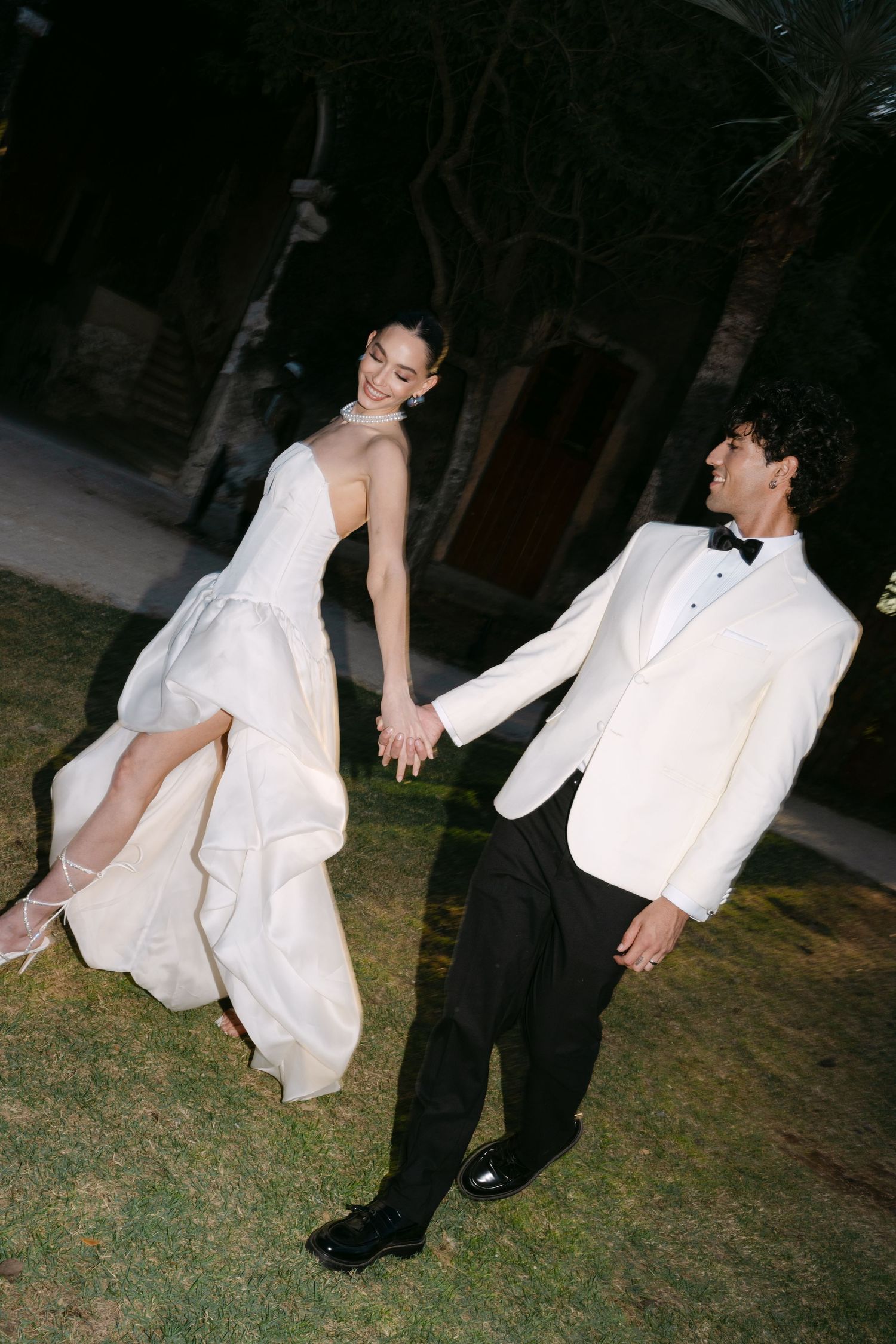 couple destination wedding